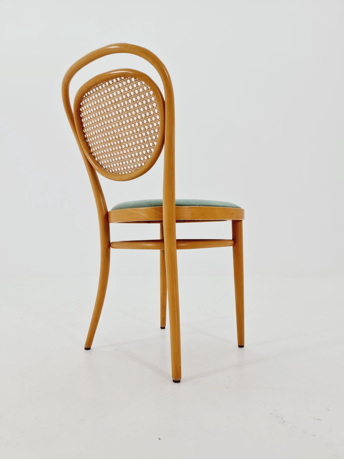 Set of 4 Original Thonet 215 R Bentwood Dining Chairs with Cane Backs &Rattan – Vintage Bistro / Cafe Chairs