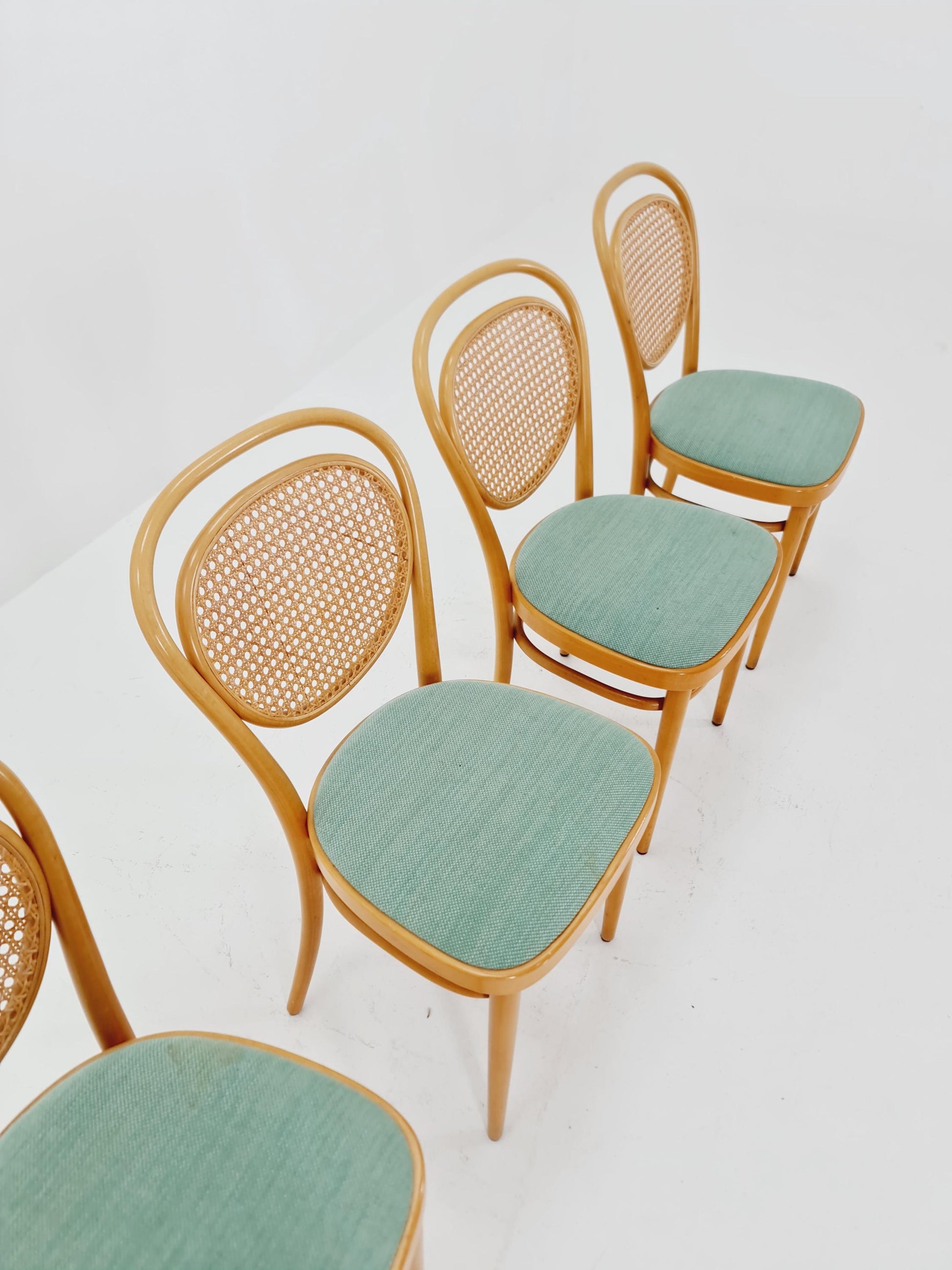 Set of 4 Original Thonet 215 R Bentwood Dining Chairs with Cane Backs &Rattan – Vintage Bistro / Cafe Chairs