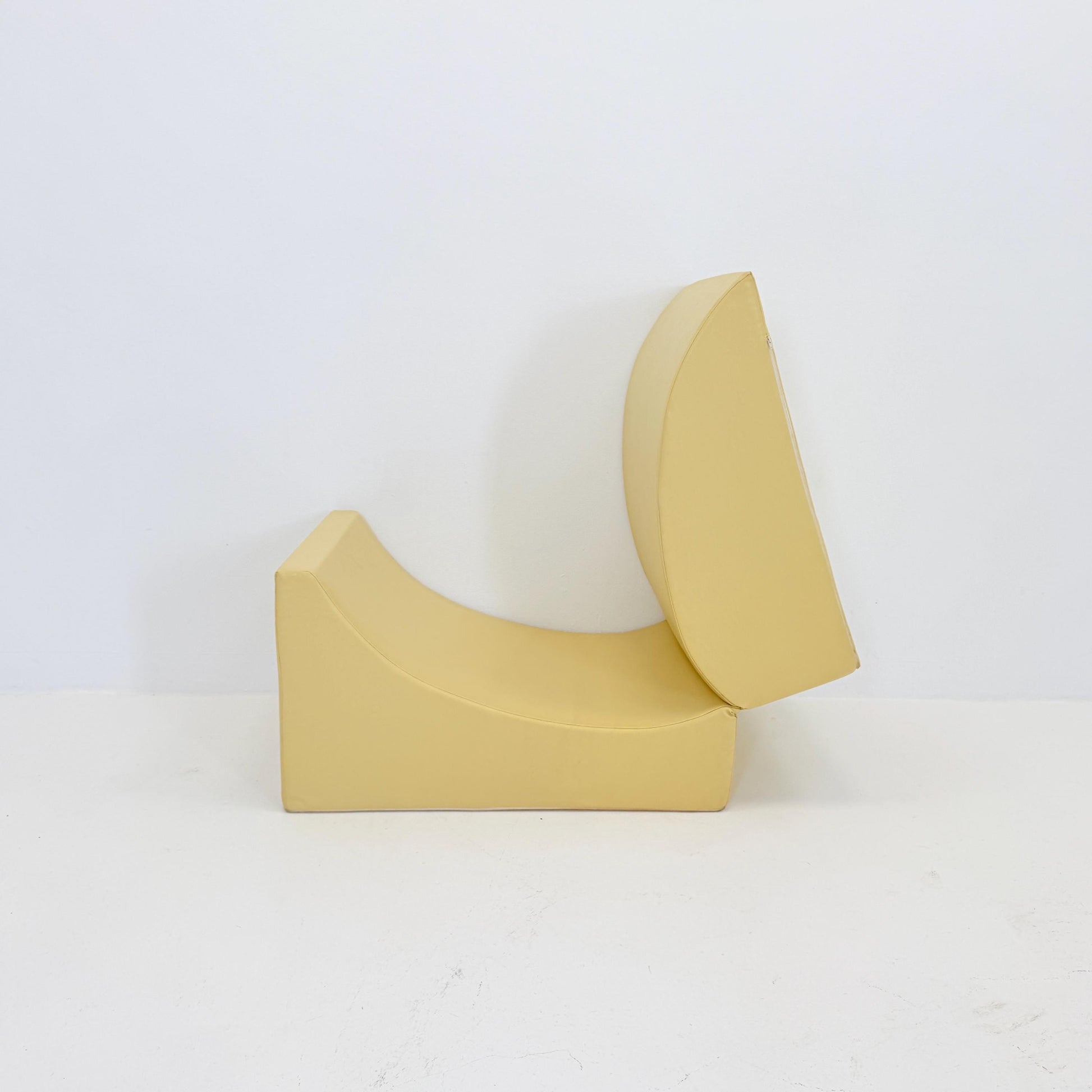 MCM Talamo Italia “Andreina” Folding Bed – Single Bed / Chaise Longue – 1990s Italian Design