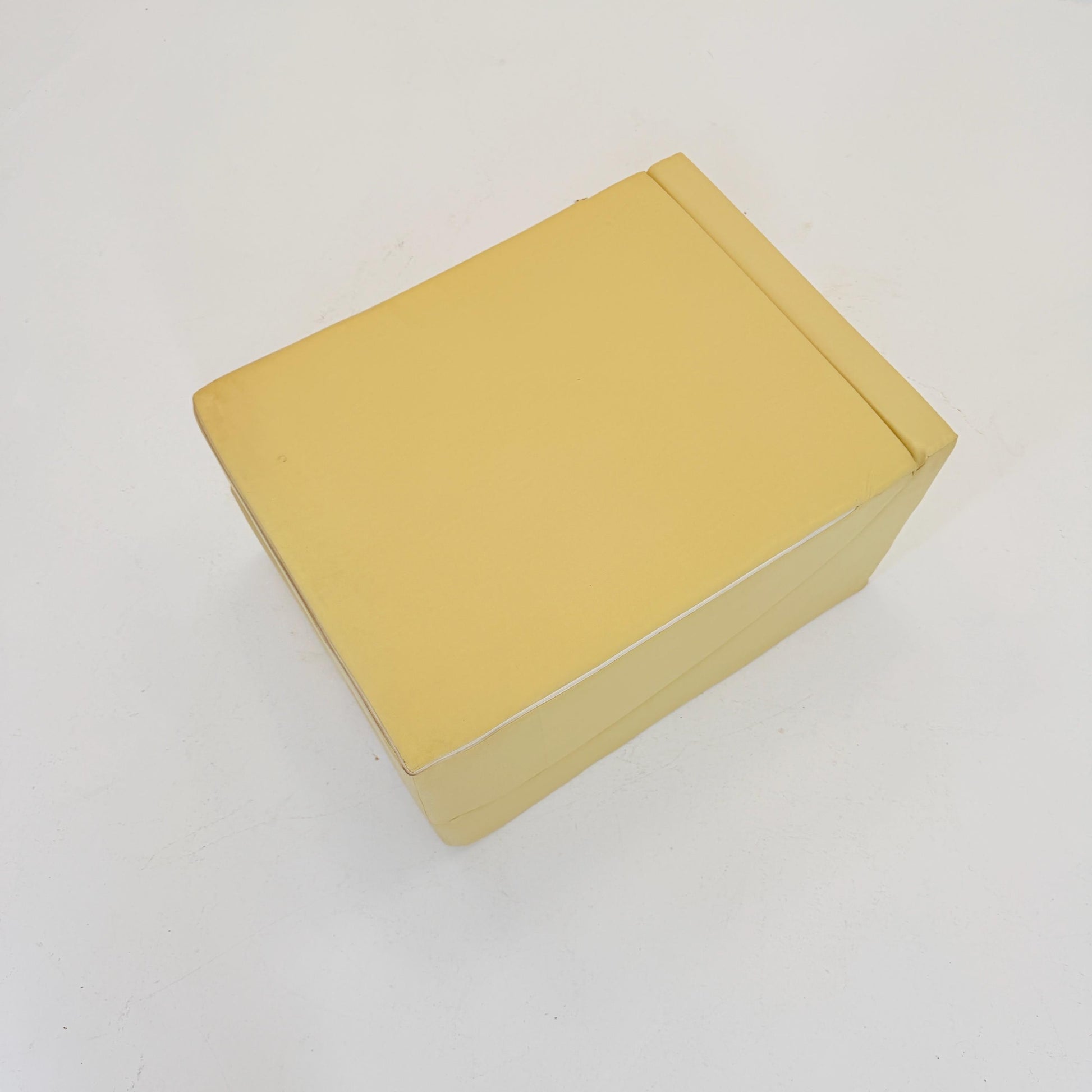 MCM Talamo Italia “Andreina” Folding Bed – Single Bed / Chaise Longue – 1990s Italian Design