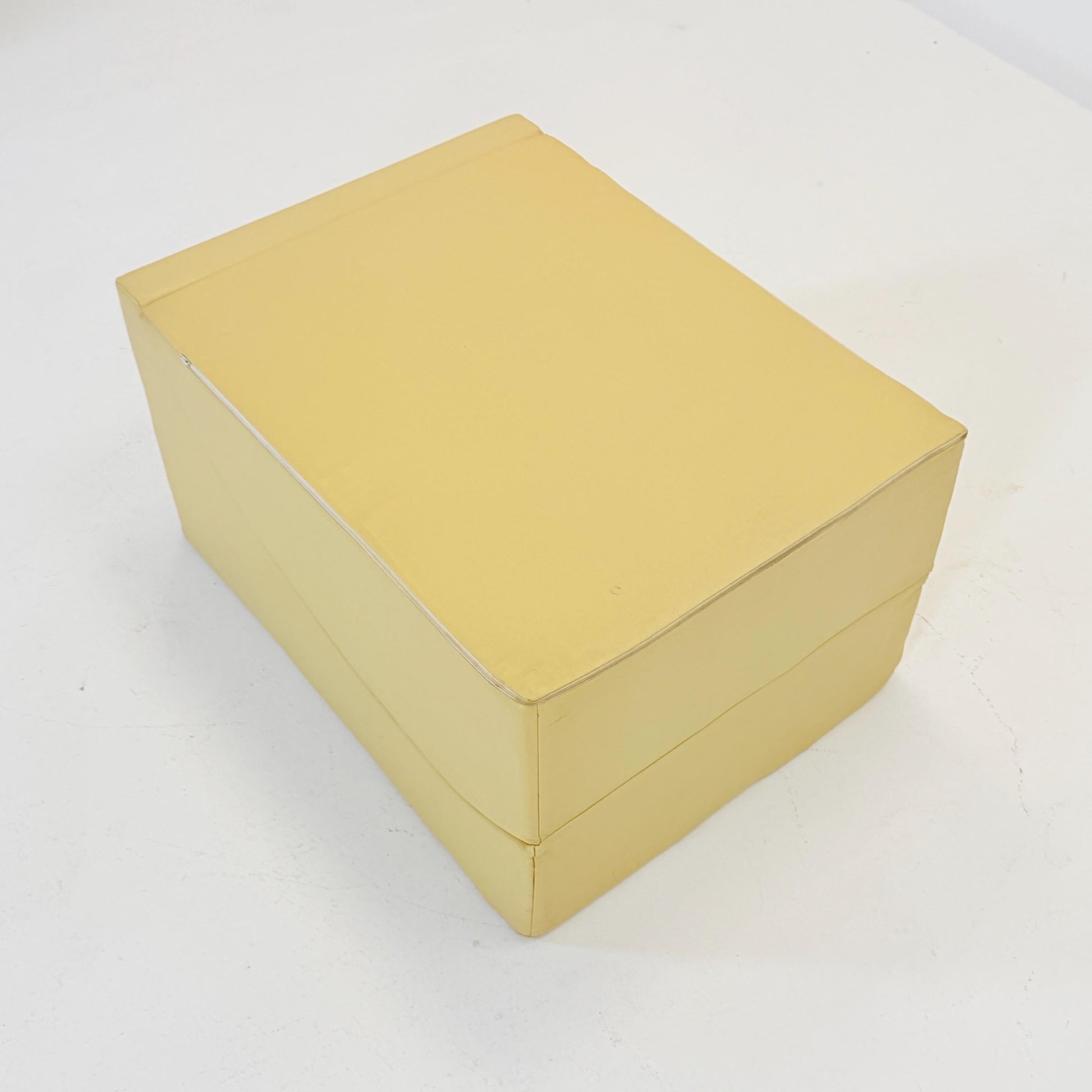 MCM Talamo Italia “Andreina” Folding Bed – Single Bed / Chaise Longue – 1990s Italian Design