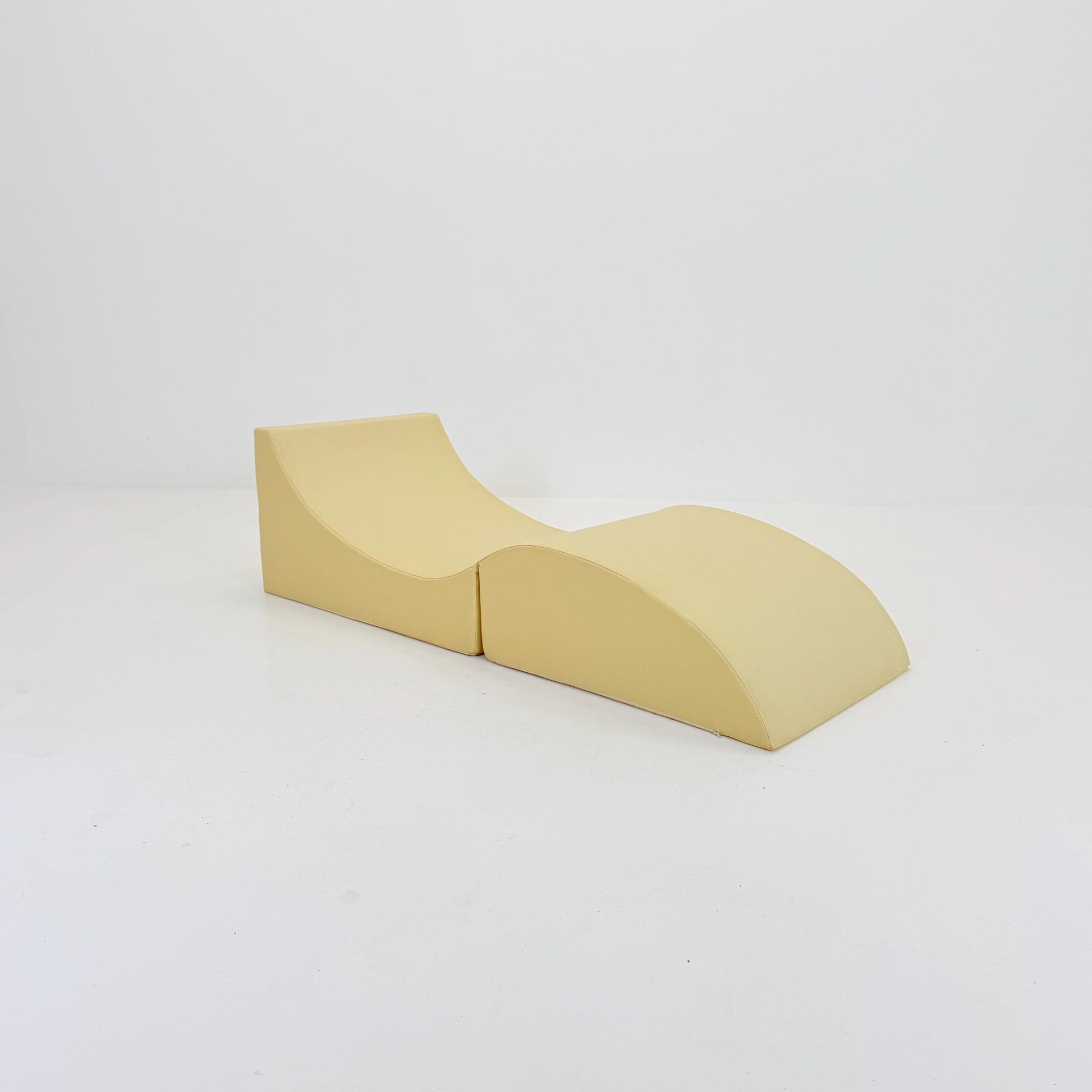 MCM Talamo Italia “Andreina” Folding Bed – Single Bed / Chaise Longue – 1990s Italian Design