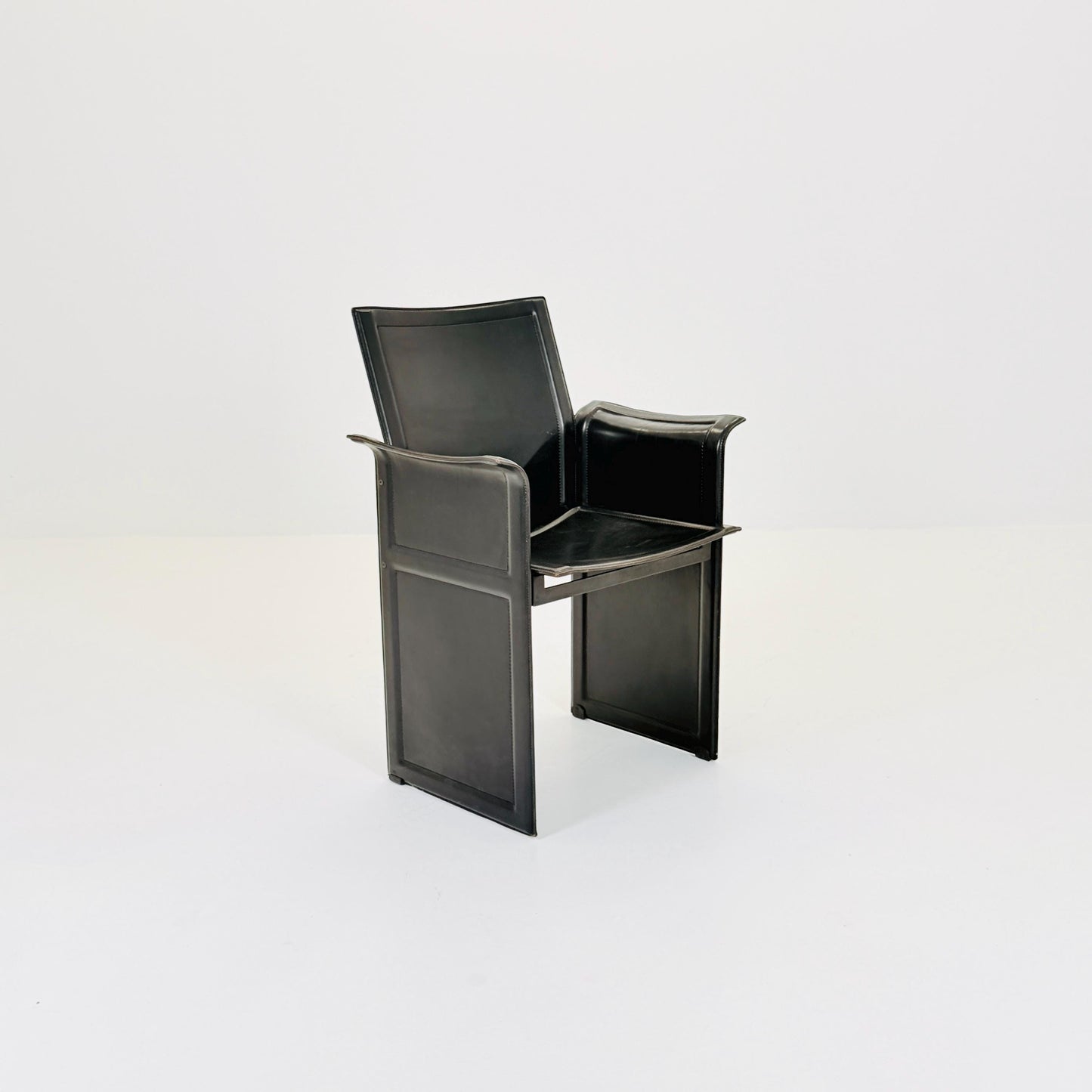 1 of 2 Mid-Century Italian “Korium” KM1 Black Leather Armchair by Tito Agnoli for Matteo Grassi, 1970s