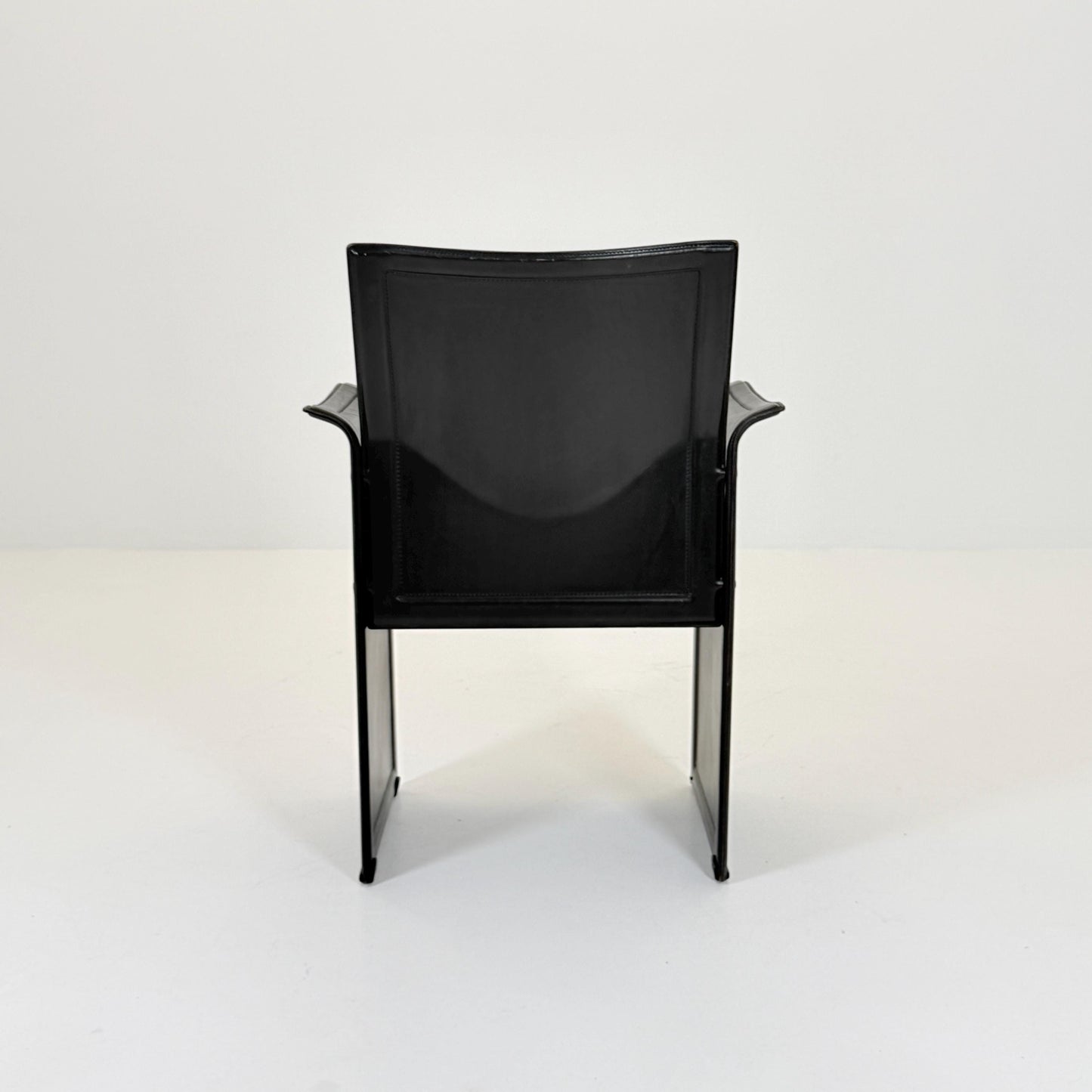 1 of 2 Mid-Century Italian “Korium” KM1 Black Leather Armchair by Tito Agnoli for Matteo Grassi, 1970s