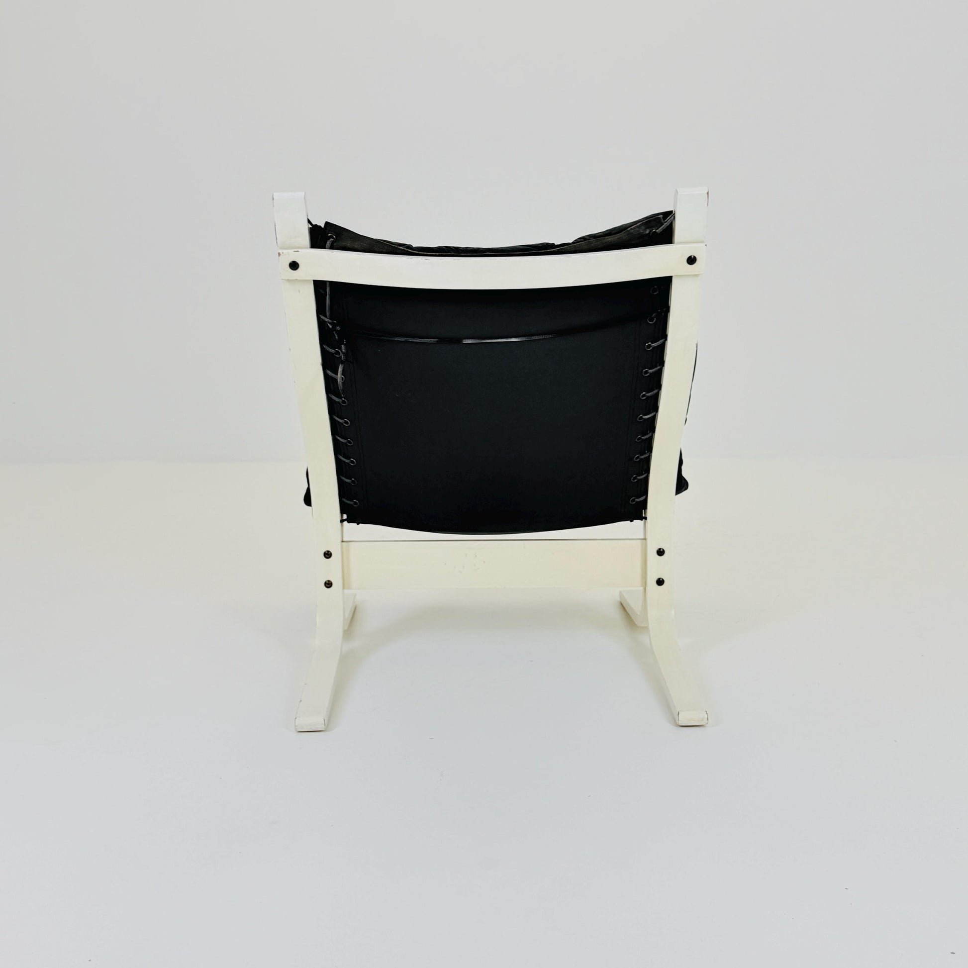 Mid-Century Norwegian Siesta Chair | Black Leather & White Frame | Ingmar Relling for Westnofa, 1960s