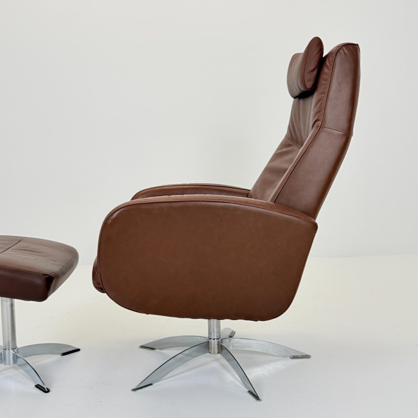 Mid Century Hjort Knudsen Danish Spinning Armchair & Ottoman – Brown Leather Swivel Lounge Chair – Denmark 1990s MCM