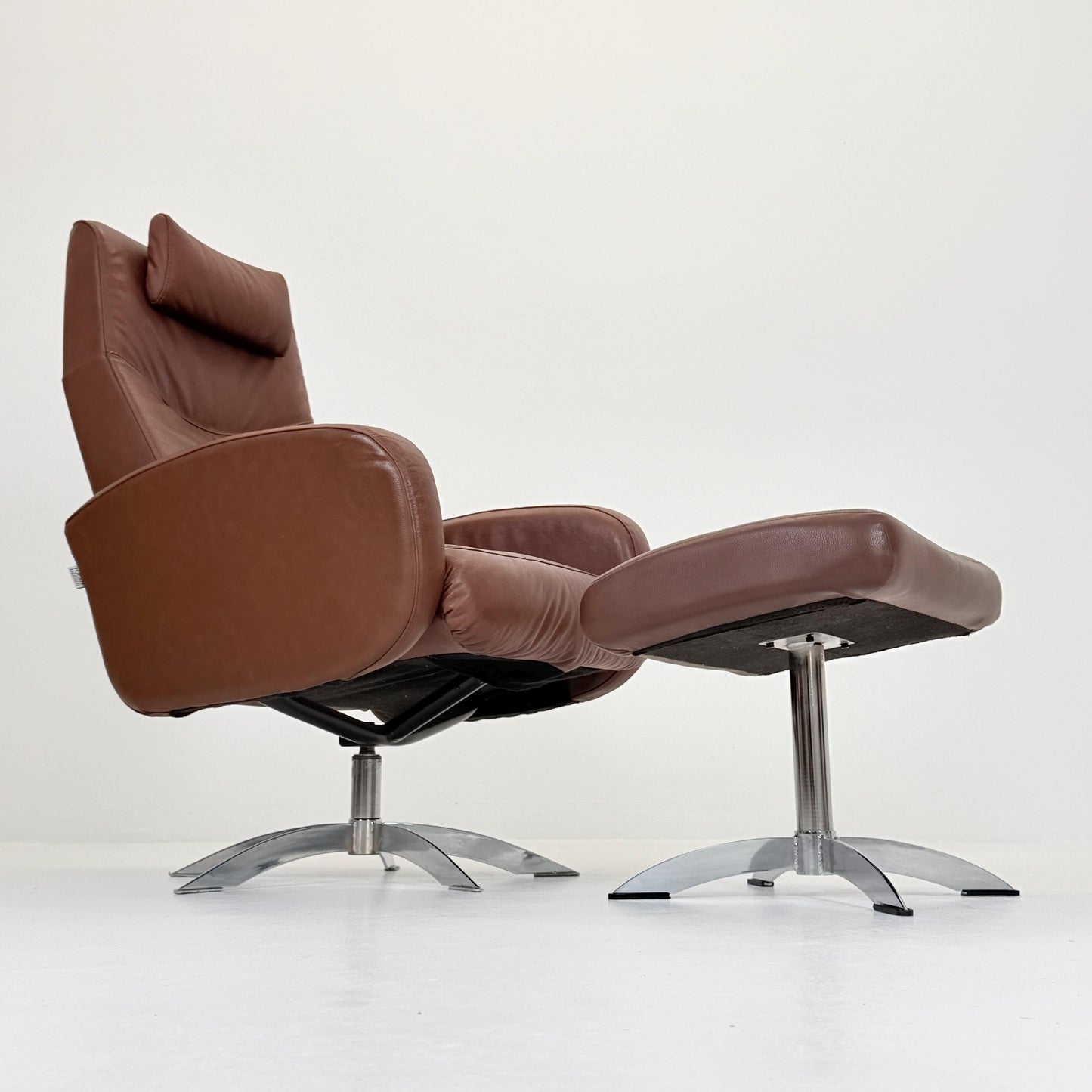 Mid Century Hjort Knudsen Danish Spinning Armchair & Ottoman – Brown Leather Swivel Lounge Chair – Denmark 1990s MCM