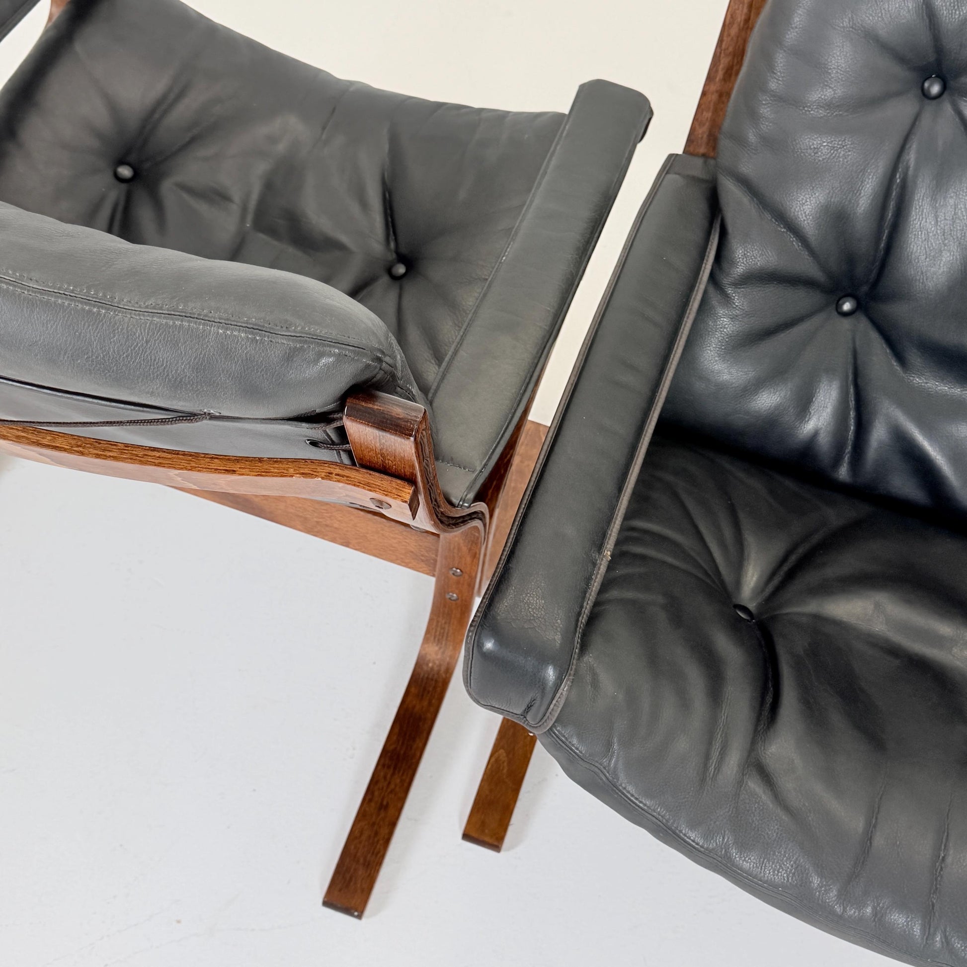 Set of 2 Mid century Ingmar Relling Danish Modern Siesta leather Chair low Back and Armrests from Westnofa Norway 1960s