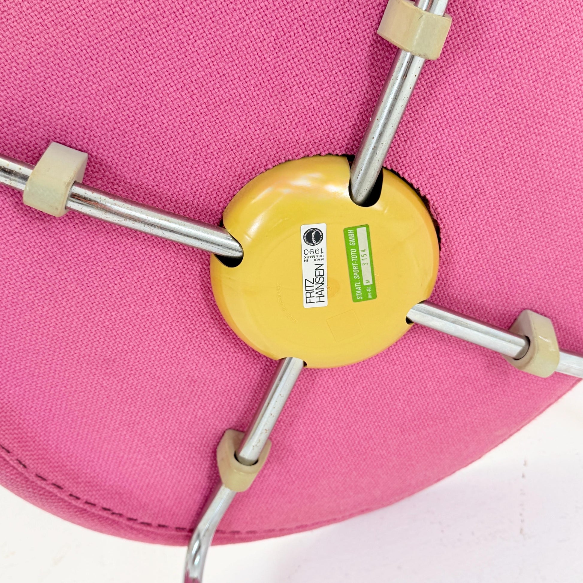 Set of 2 Baby Blue 3107 butterfly chais by Arne Jacobsen for Fritz Hansen, Denmark 1990s