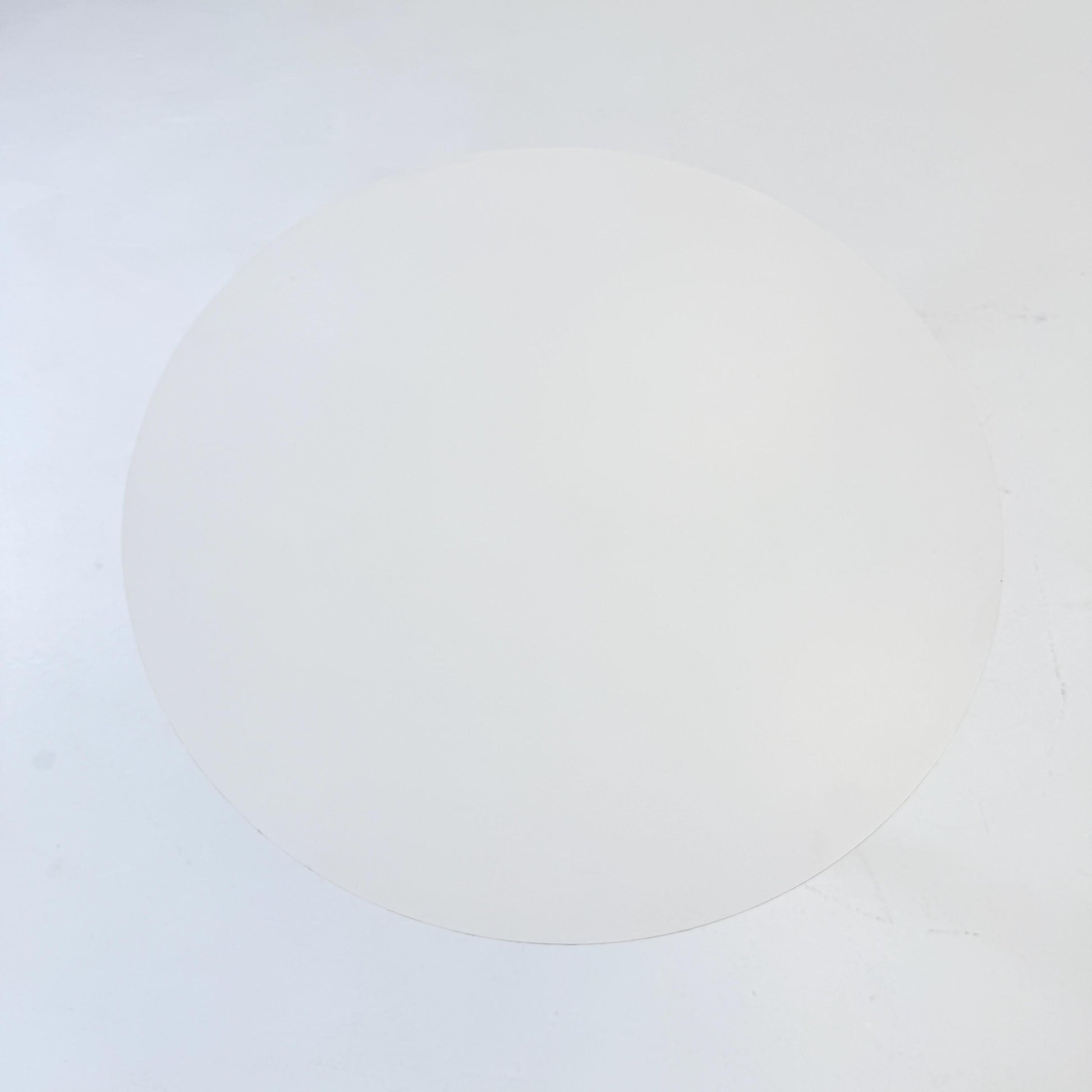 Mid Century white Tulip Coffee - side Table by Eero Saarinen for Knoll International 1960s