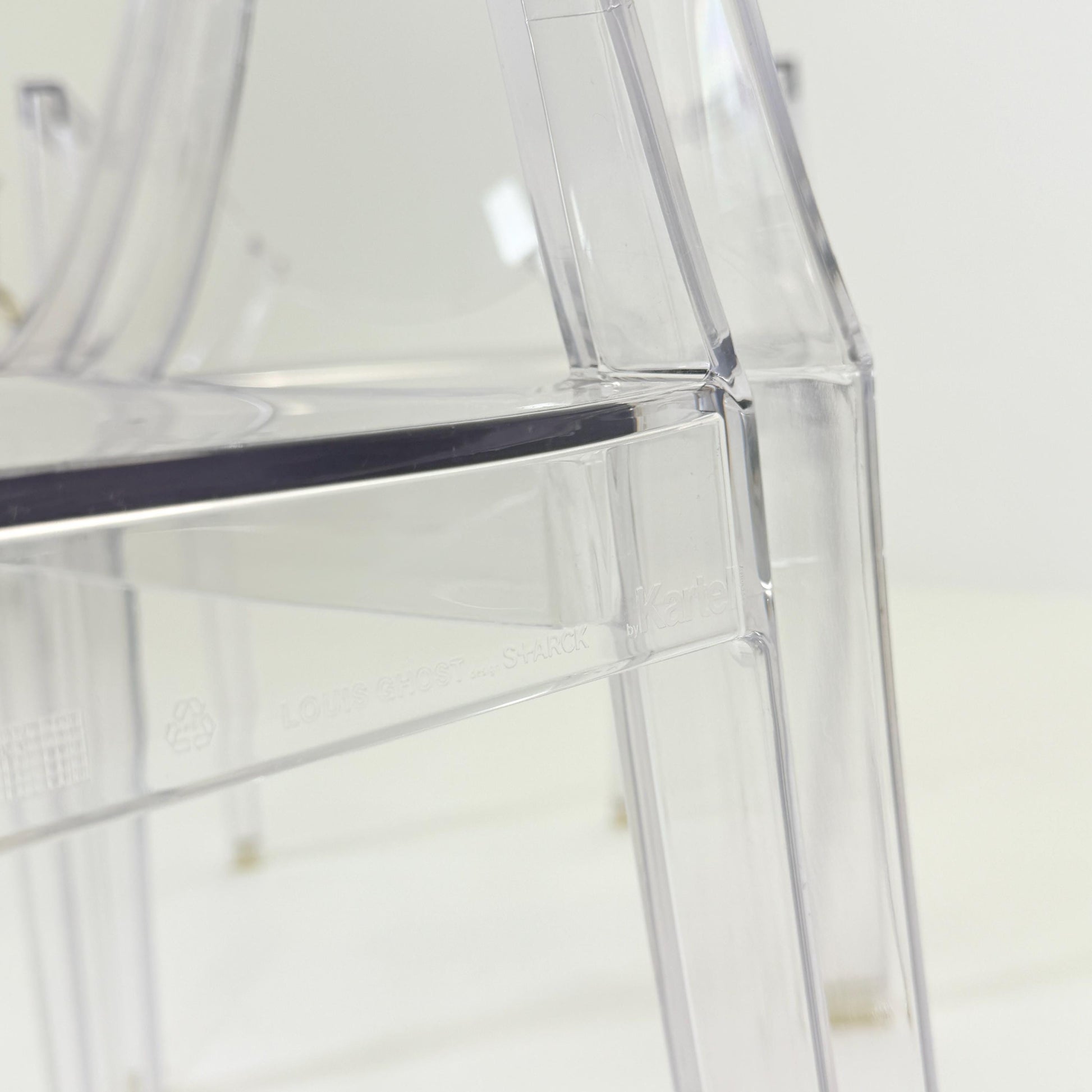 Set of 2 Louis Ghost Armchairs by Philippe Starck for Kartell – Transparent Polycarbonate Chairs, Italy 2000s