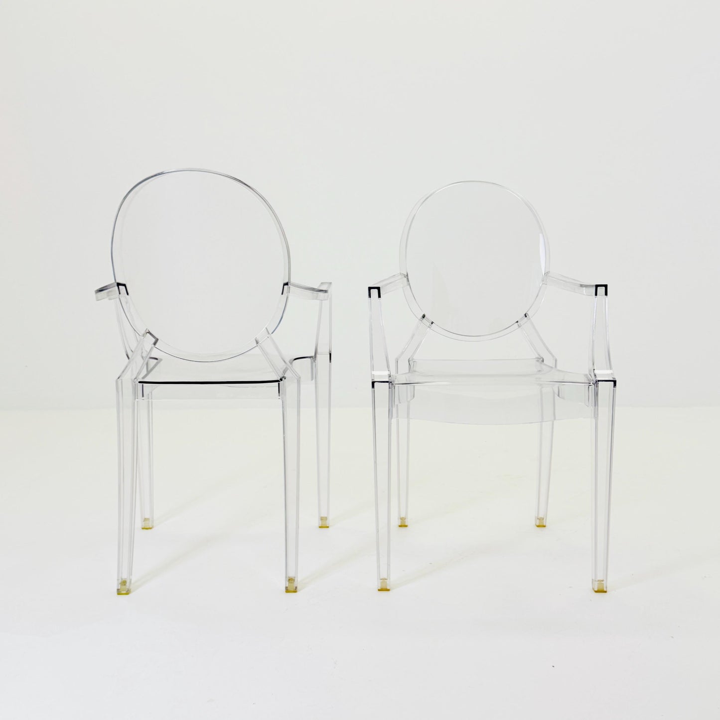 Set of 2 Louis Ghost Armchairs by Philippe Starck for Kartell – Transparent Polycarbonate Chairs, Italy 2000s