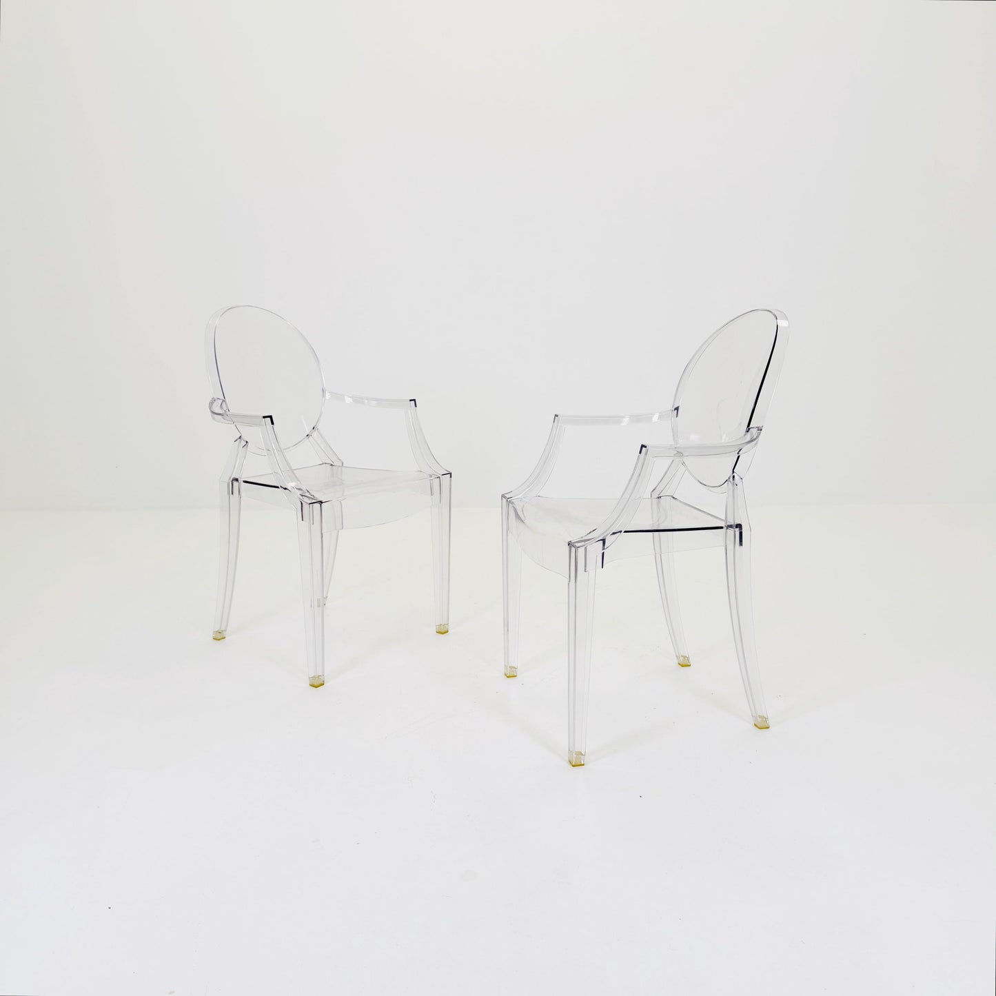 Set of 2 Louis Ghost Armchairs by Philippe Starck for Kartell – Transparent Polycarbonate Chairs, Italy 2000s