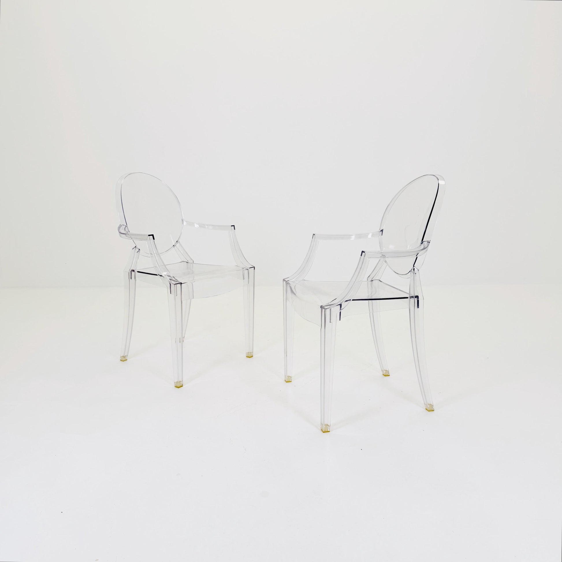Set of 2 Louis Ghost Armchairs by Philippe Starck for Kartell – Transparent Polycarbonate Chairs, Italy 2000s