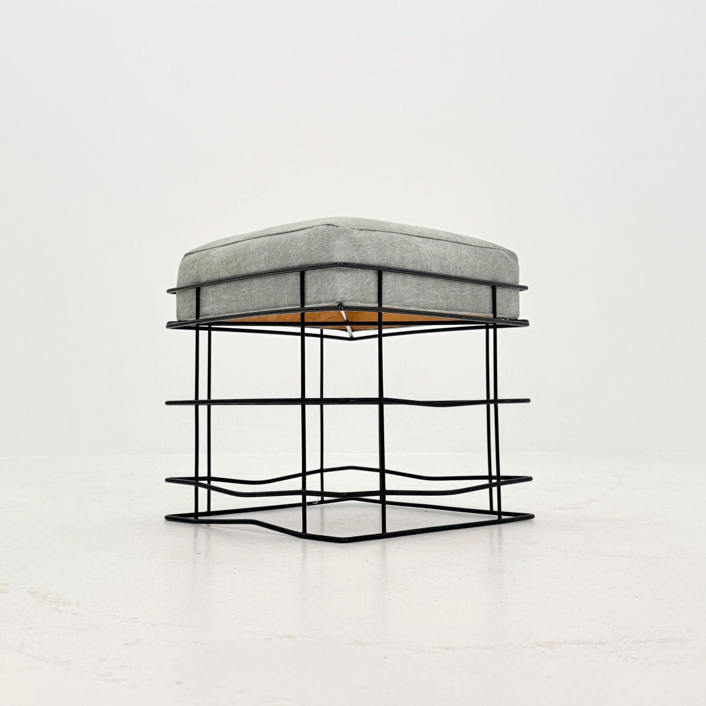 Mid Century T1 Square Wire Stool by Verner Panton – 1980s
