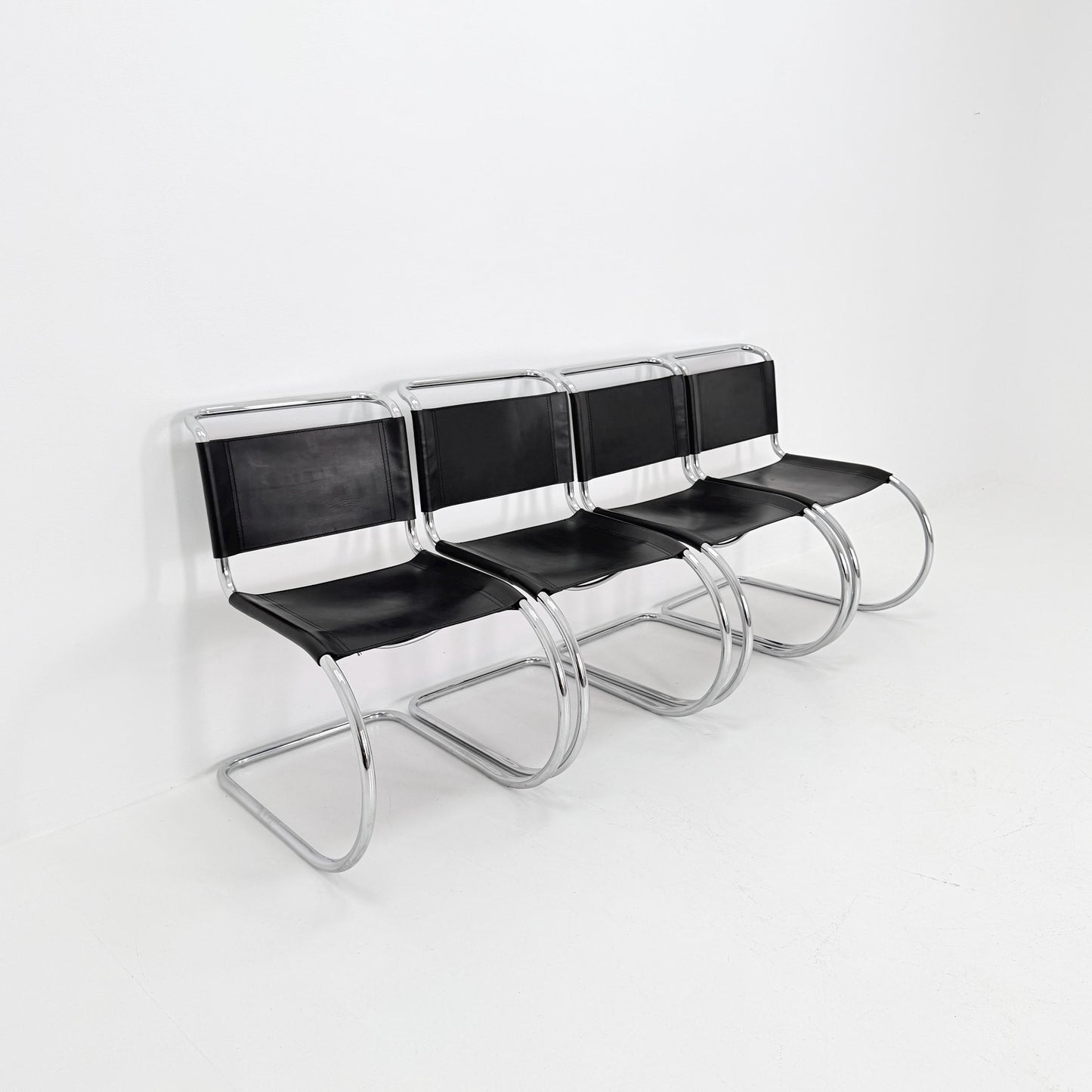 Set of 4 MR10 lounge black leather chairs design by Ludwig Mies van der Rohe , 1980s Italy