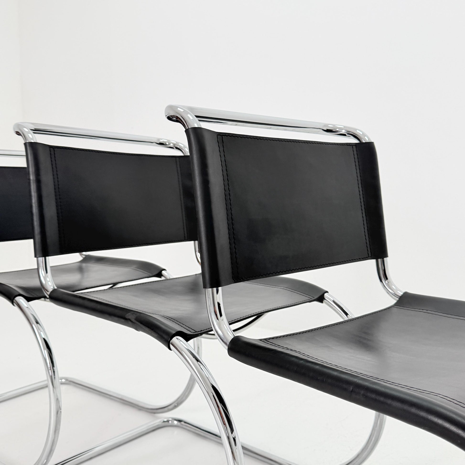Set of 4 MR10 lounge black leather chairs design by Ludwig Mies van der Rohe , 1980s Italy