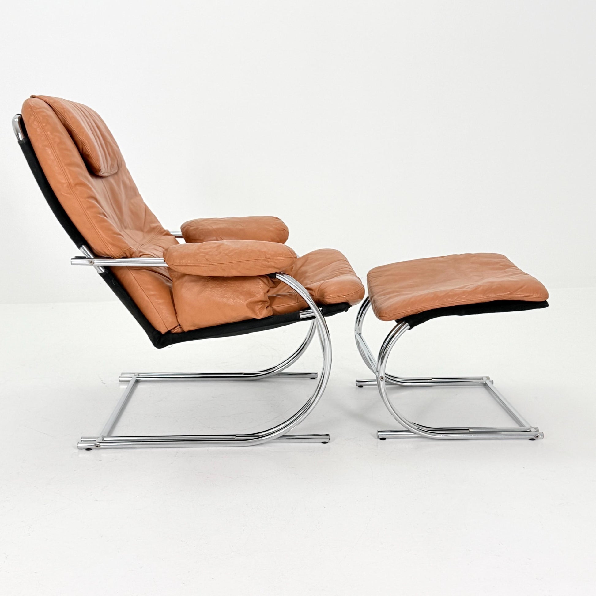 Mid Century Bauhaus Armchair & Ottoman – cognac Leather Tubular Frame, Italy 1980s