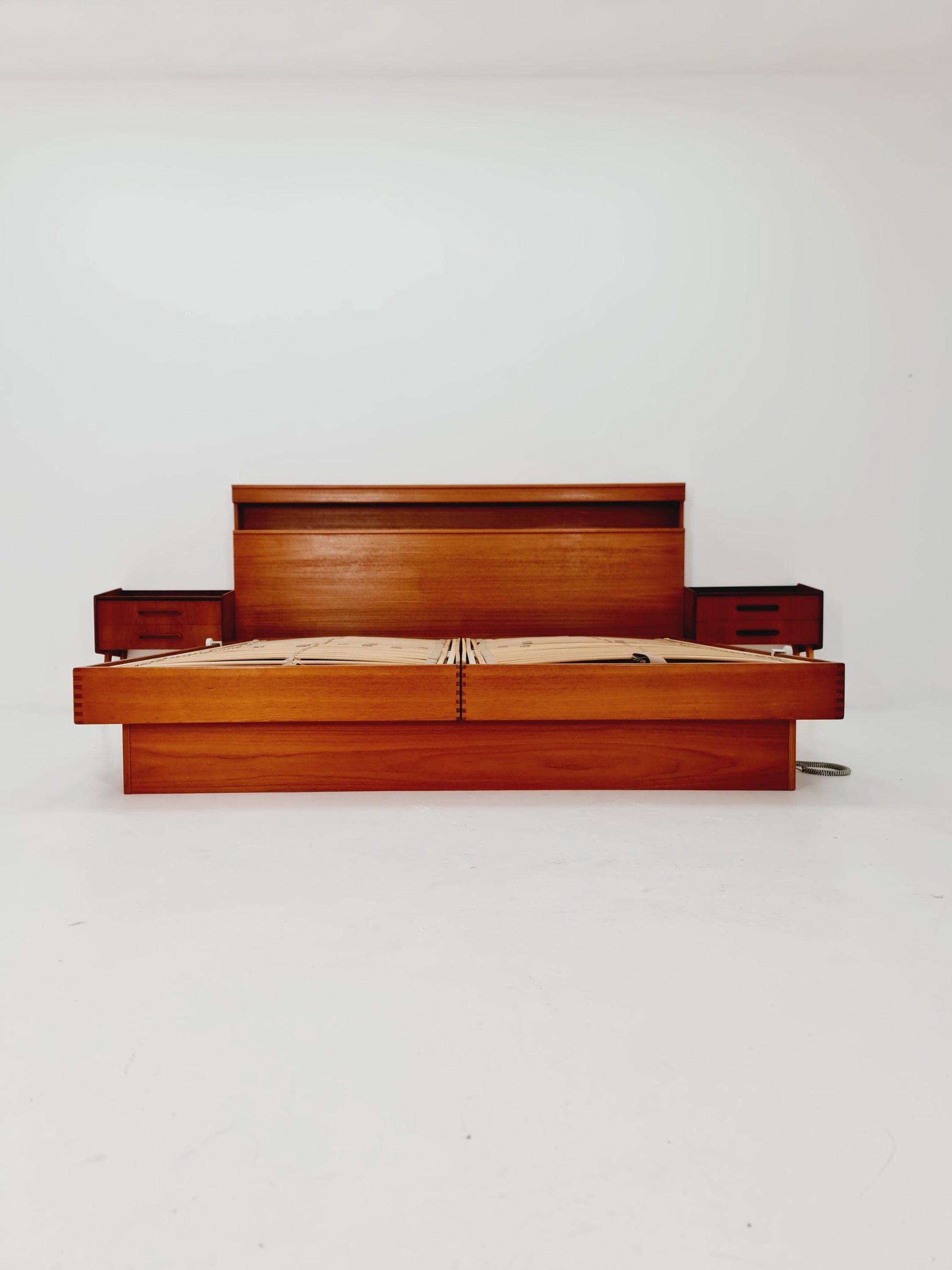 Exquisite Mid-Century Modern Danish Teak double Bed King Size 1970s