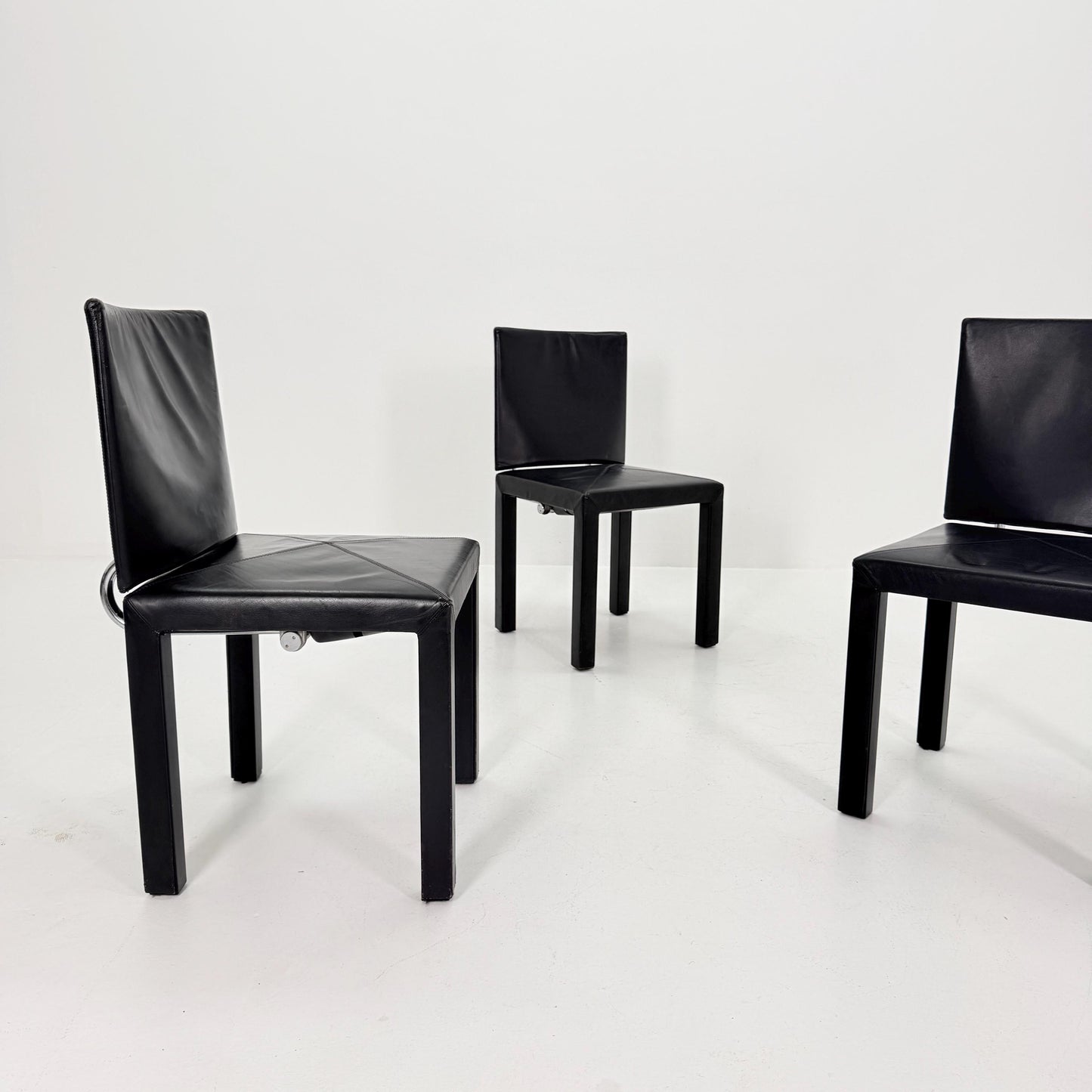 1 of 3 Mid Century Arcadia Dining Chairs by Paolo Piva for B&B Italia – Black Leather 1980s Italy