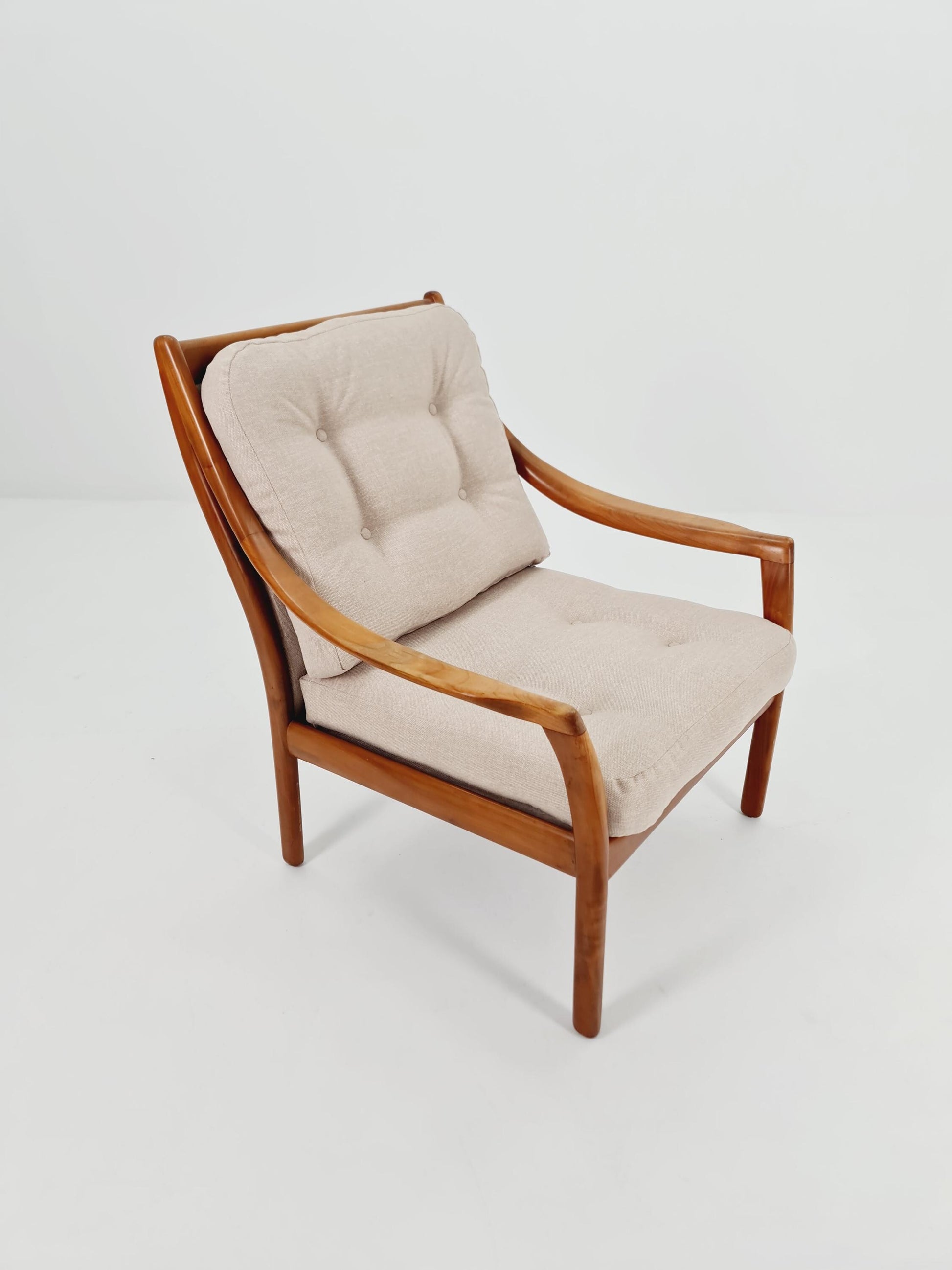 Mid Century Solid cherry wood lounge chair/ Easy chair byCarl Straub for Goldfeder , 1960s