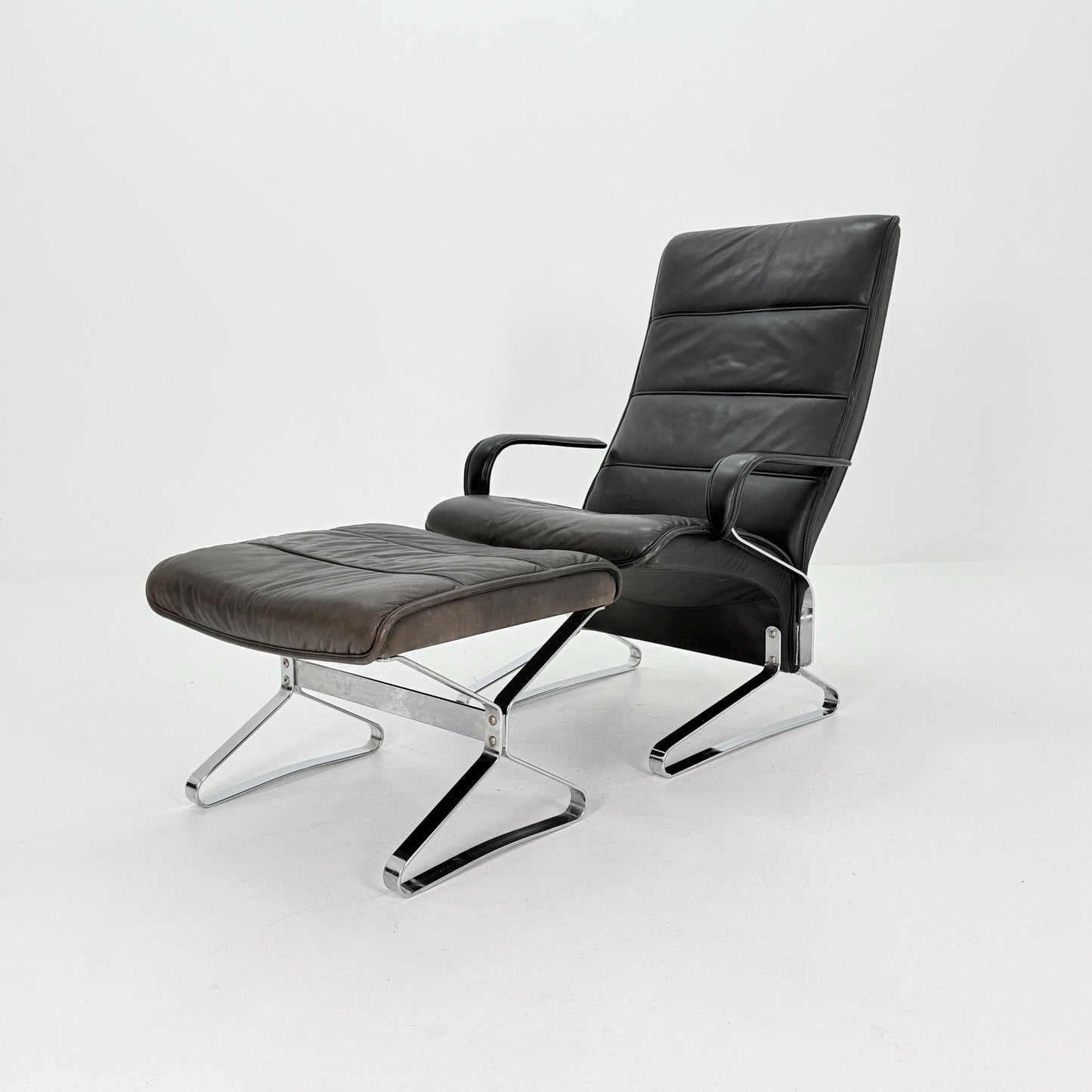 Mid Century Modern Lounge Chair / Ottoman Attributed to Kastholm & Fabricius – Black Leather -Chrome Armchair, Germany 1980s