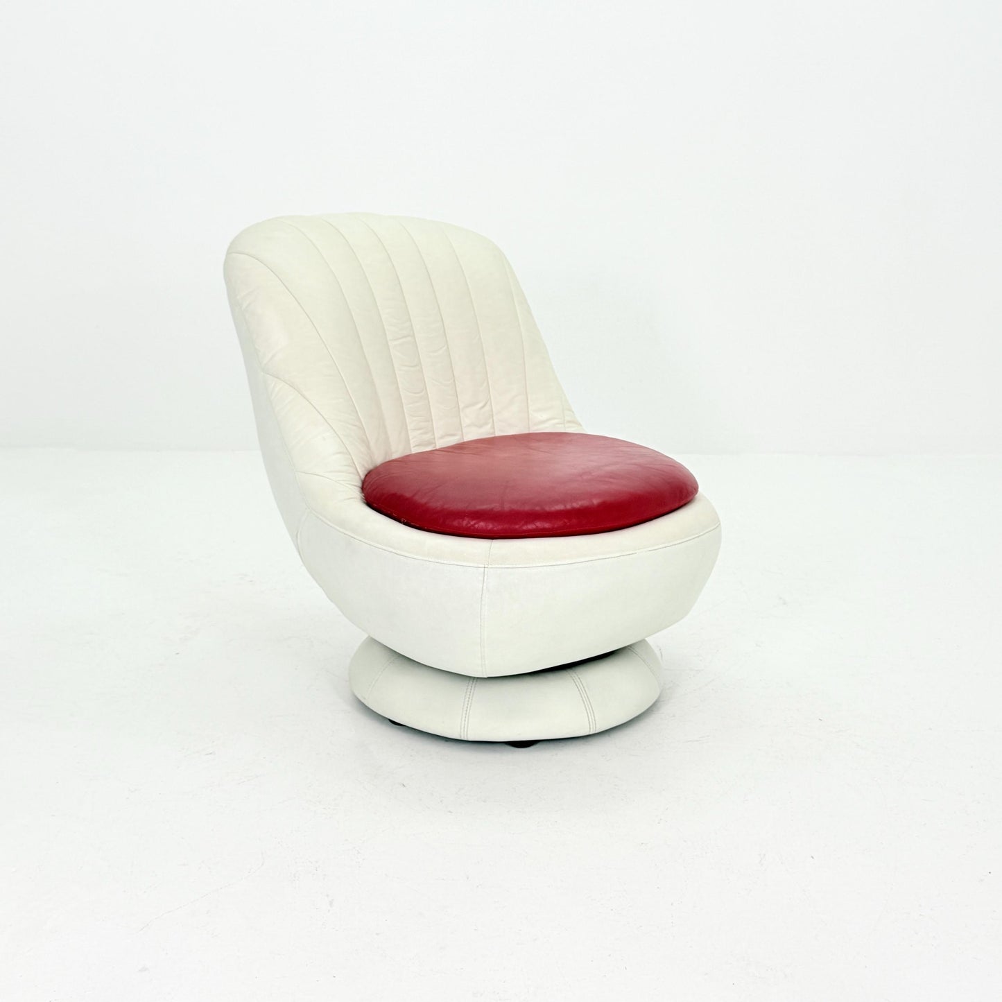 Mid Century Space Age Swivel Lounge Chair – White & Red Leather, Germany 1970s,