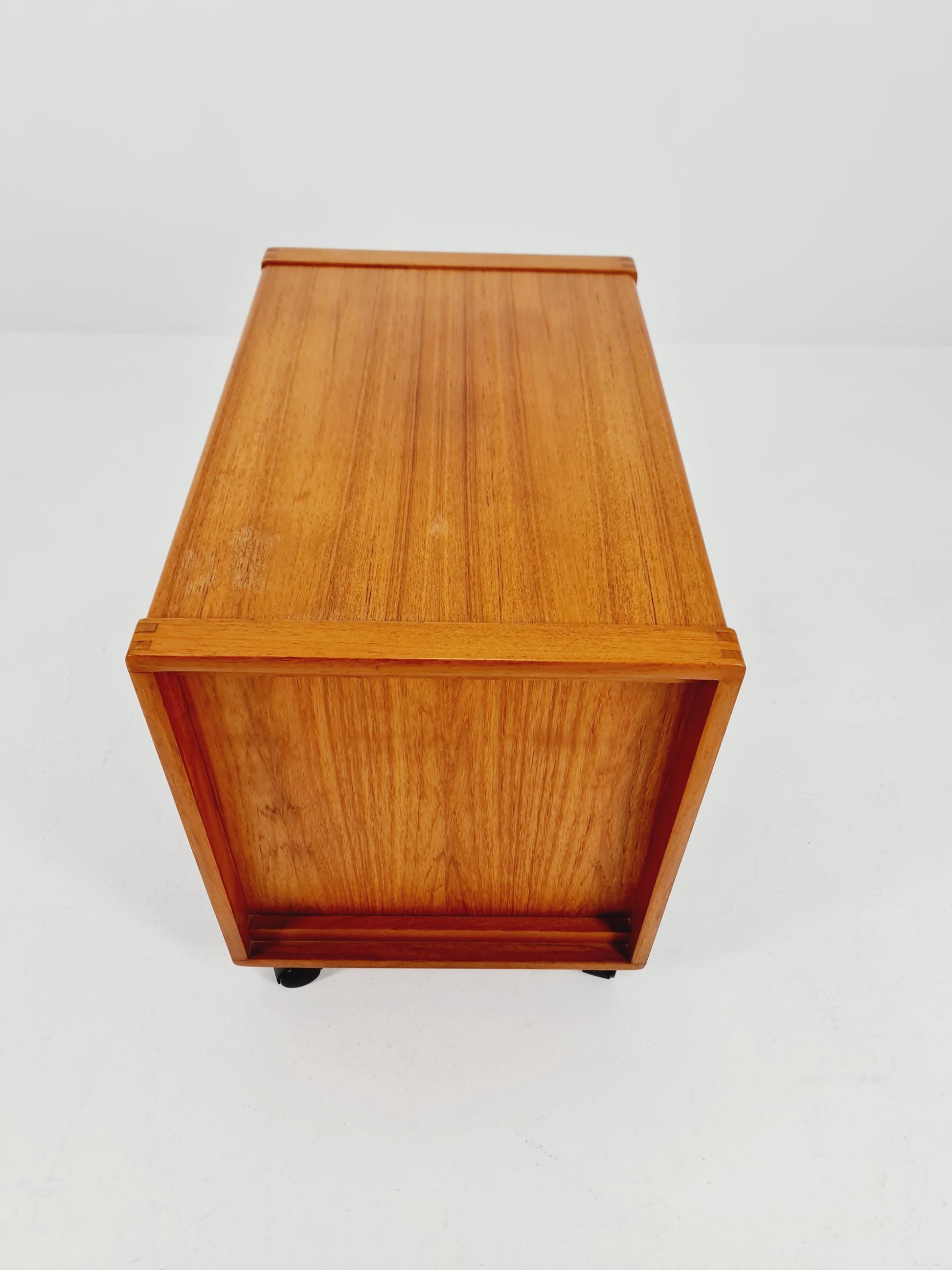 Vintage mid century danish trolley in teak Sideboard / bar cart By Salling Stolefabrik, 1960s