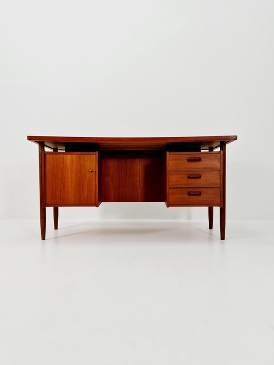 Danish vintage teak for GV Møbler, Denmark, 1960s