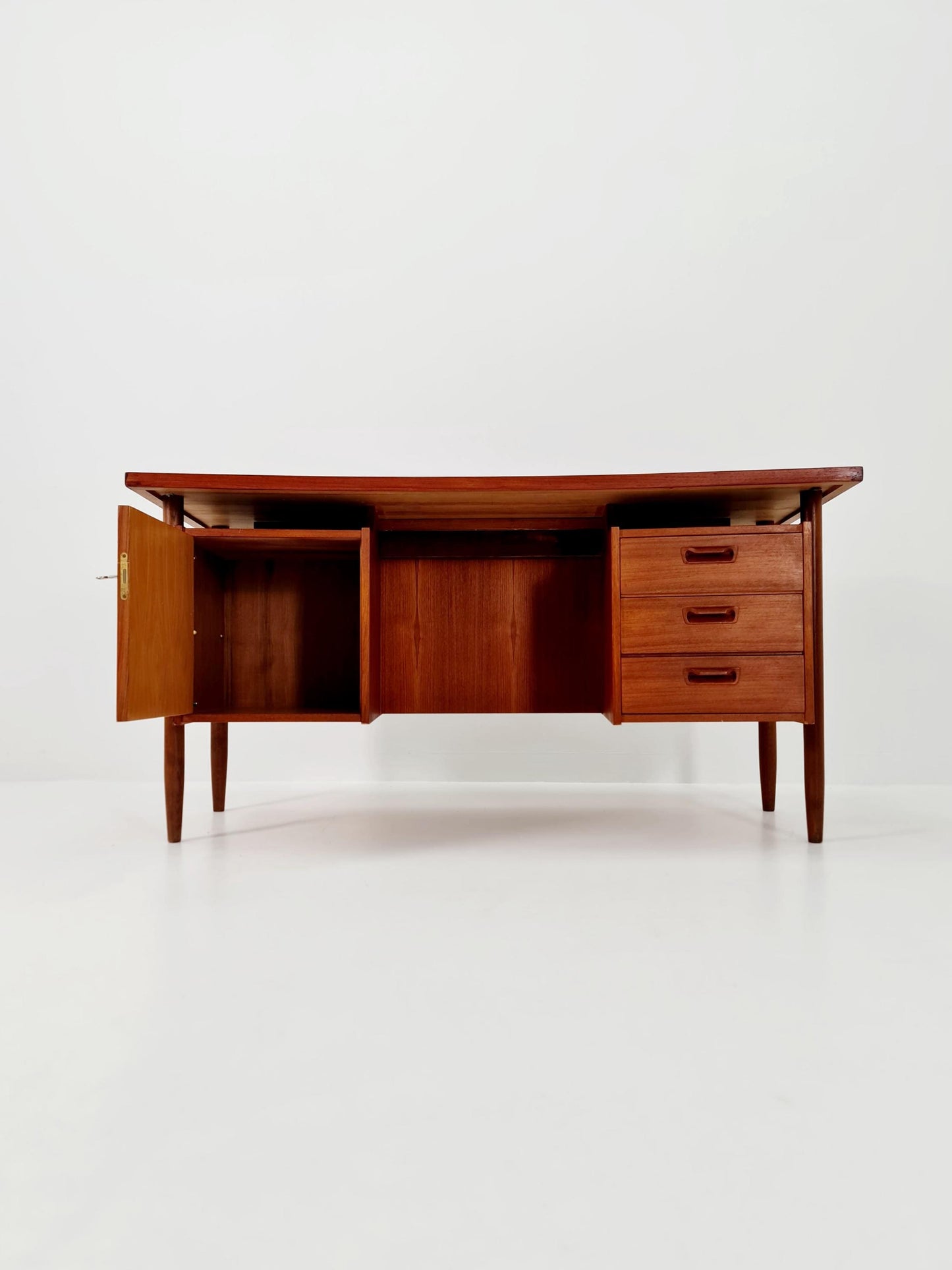 Danish vintage teak for GV Møbler, Denmark, 1960s