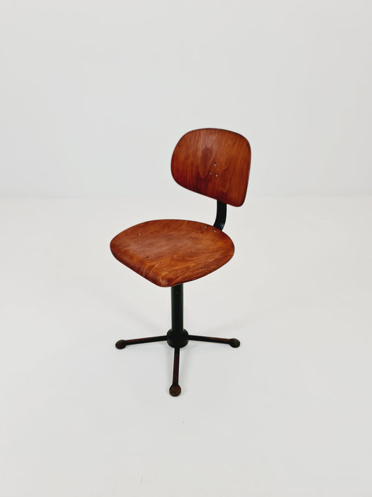 Bauhaus office chair in solid wood By Drabert 1930s