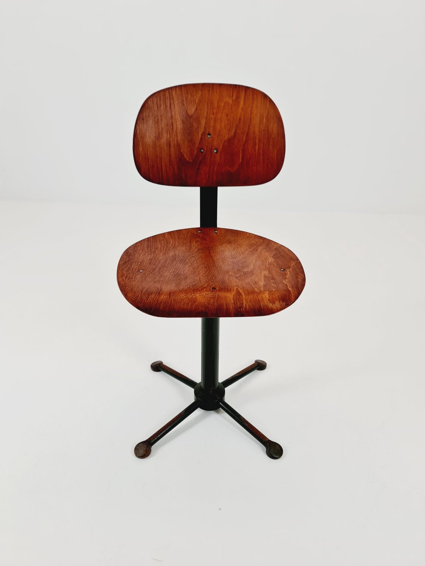 Bauhaus office chair in solid wood By Drabert 1930s