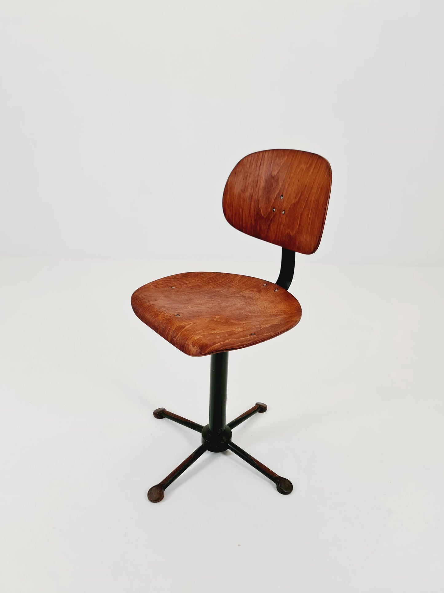 Bauhaus office chair in solid wood By Drabert 1930s