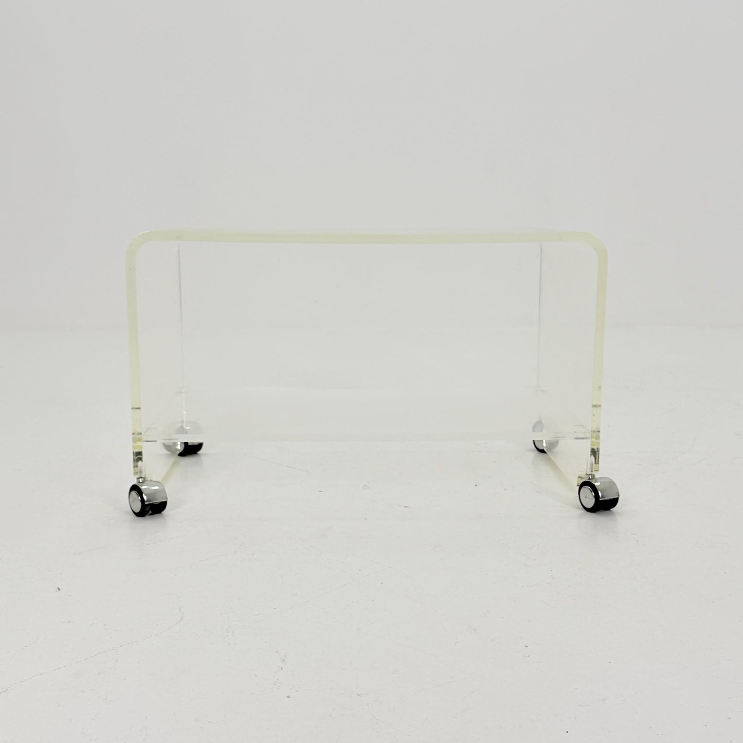 Space age Plexiglass Trolley-side table by Michel Dumas for Roche Bobois 1970s