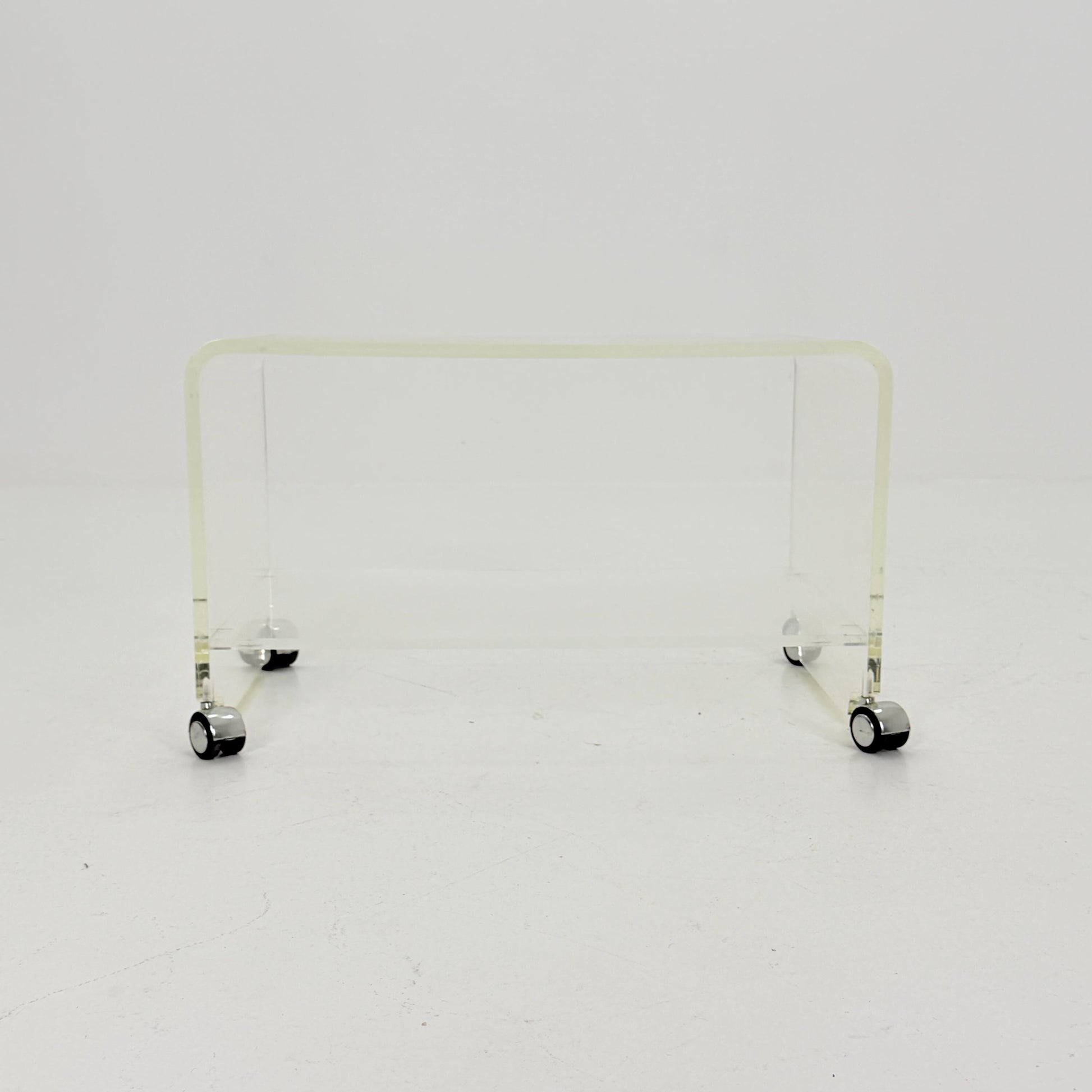 Space age Plexiglass Trolley-side table by Michel Dumas for Roche Bobois 1970s