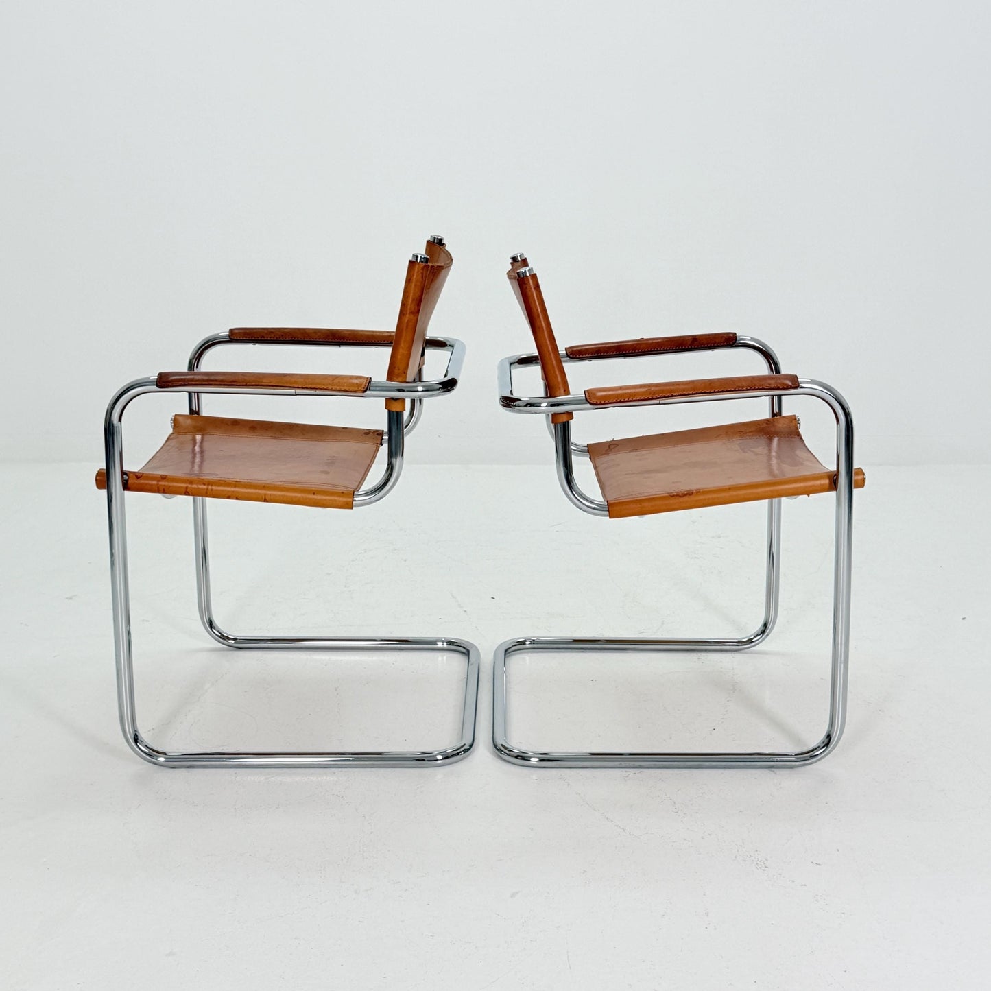 Set of 2 Mid century Bauhaus cognac armchairs by Mart stam & Marcel Brauer for Steel Line 1990s Italy