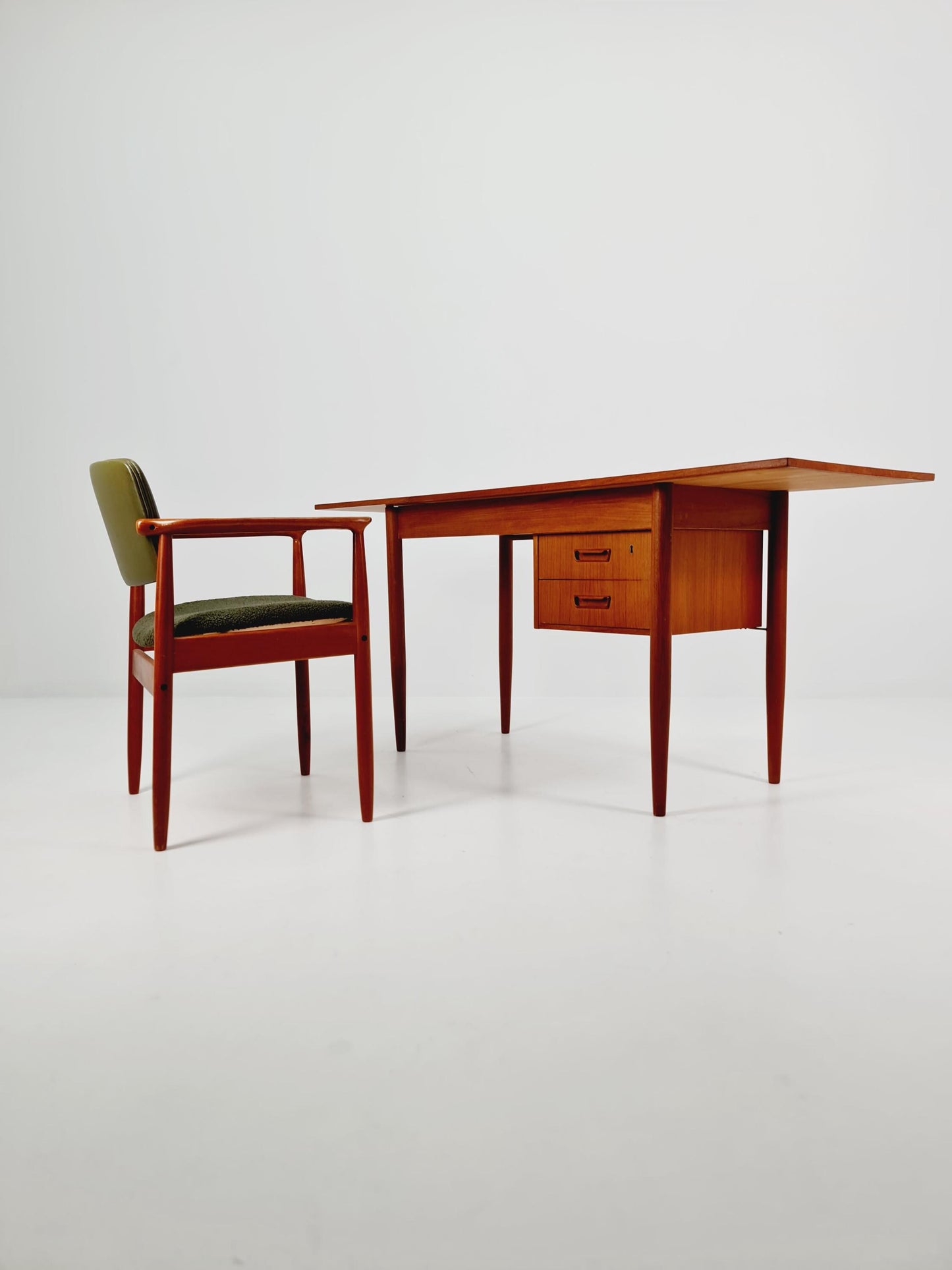 Mid century Danish leaf Drop teak desk By Gunnar Nielsen Tibergaard , 1960s
