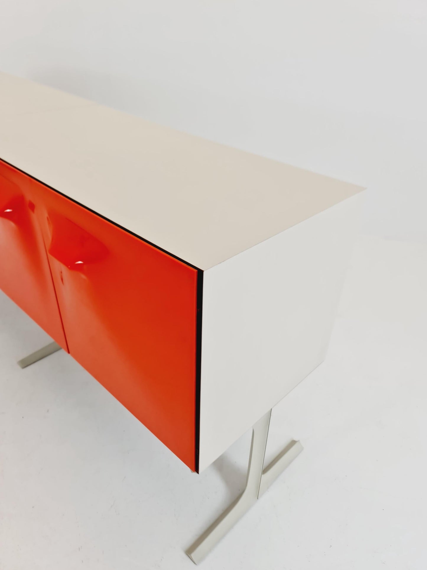 DF2000 Sideboard by Raymond Loewy – Iconic French Design – Red Plastic Doors – 1970s