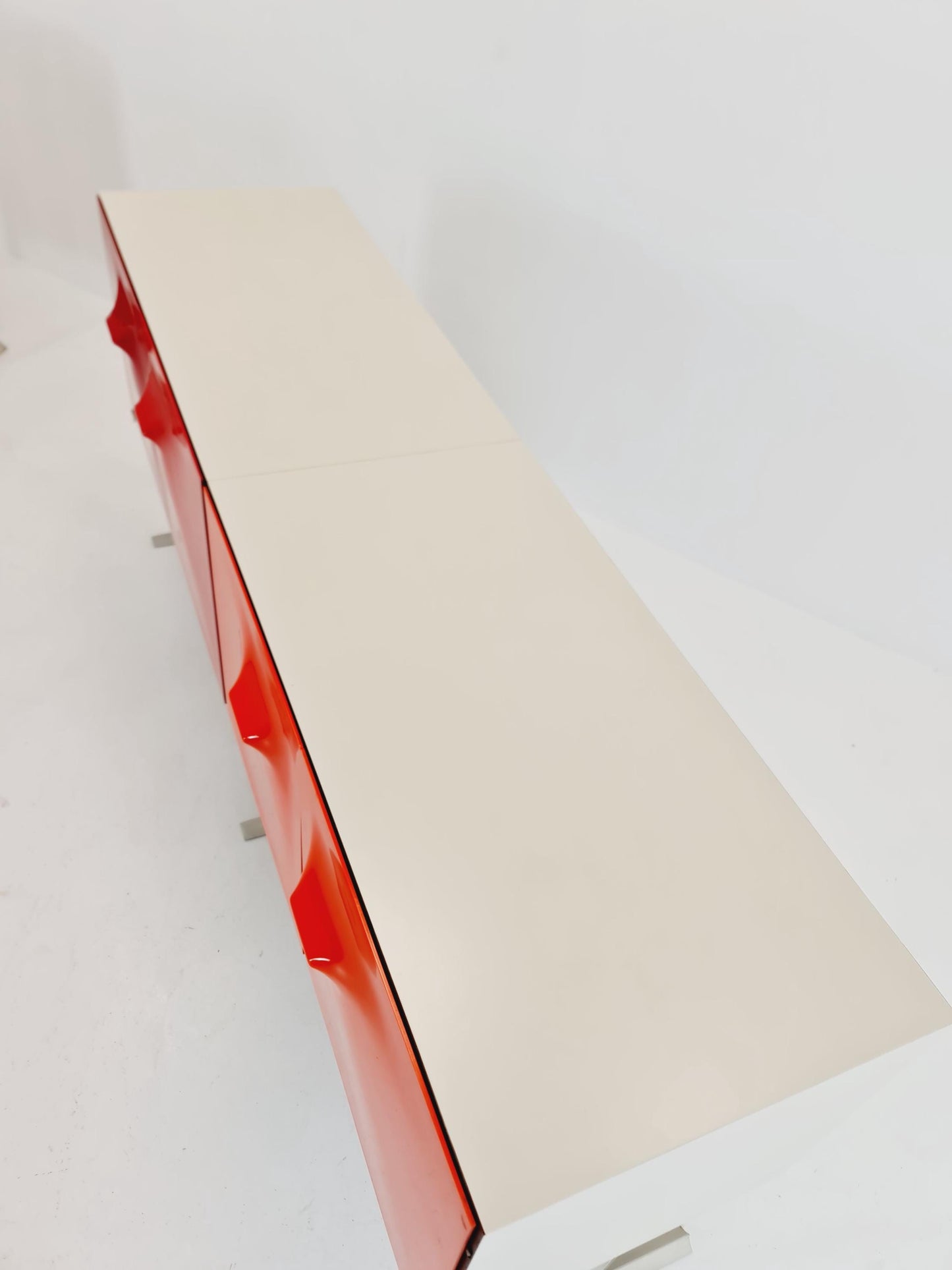 DF2000 Sideboard by Raymond Loewy – Iconic French Design – Red Plastic Doors – 1970s