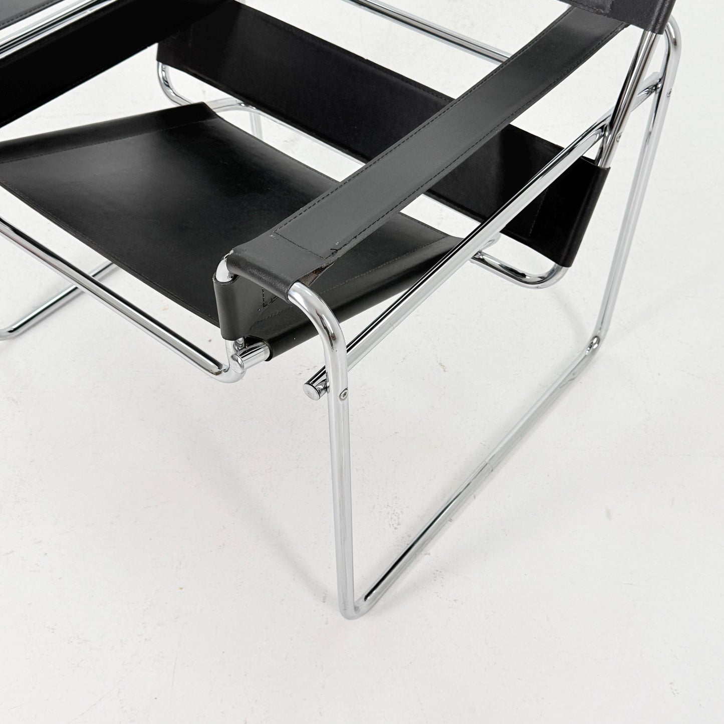 1 of 5 Mid century black B3 armchair WASSILY by Marcel Brauer, 1990s Italy