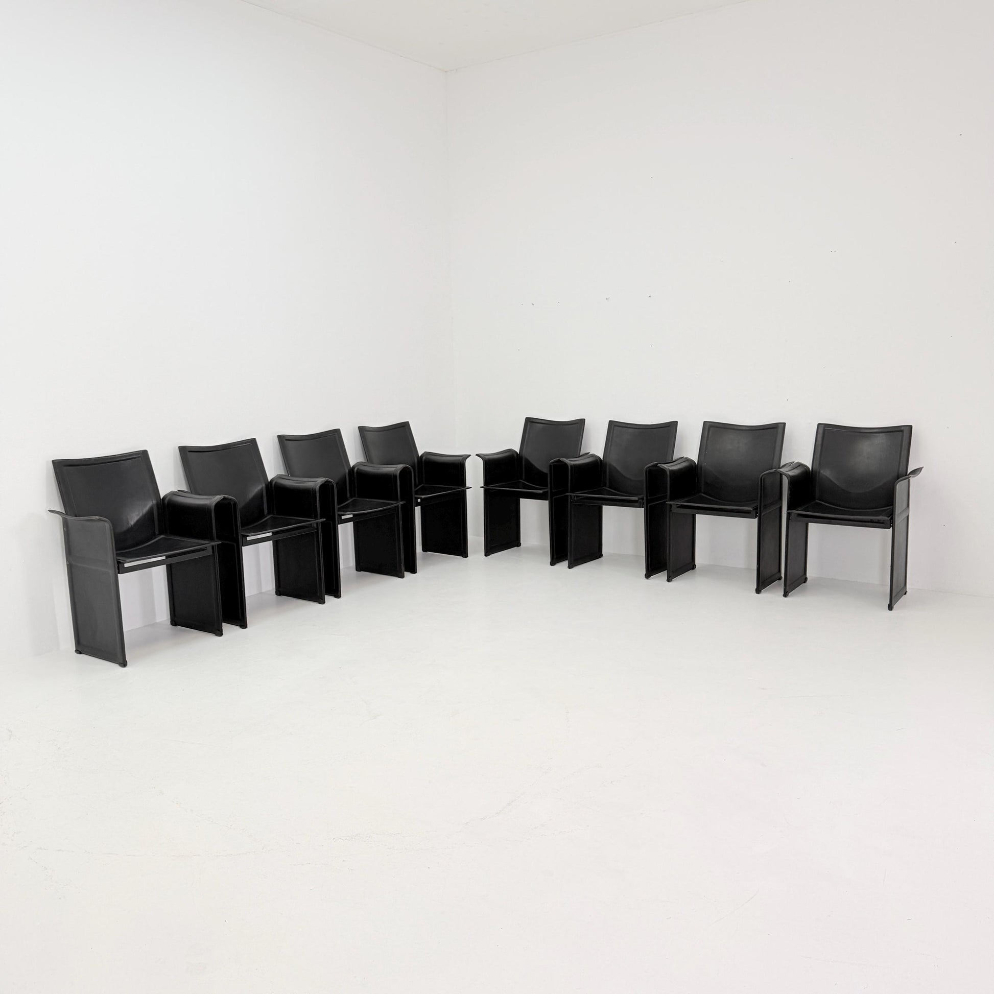 Set of 4 Mid-Century Italian “Korium” KM1 Black Leather Armchair by Tito Agnoli for Matteo Grassi, 1970s Italy