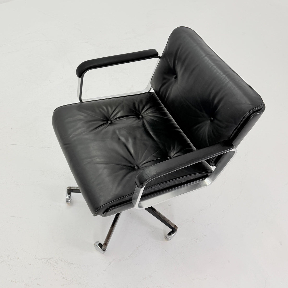 Mid-Century design style Executive Desk Chair – Swivel Office – Black Faux Leather & Chrome – Italy 1970s