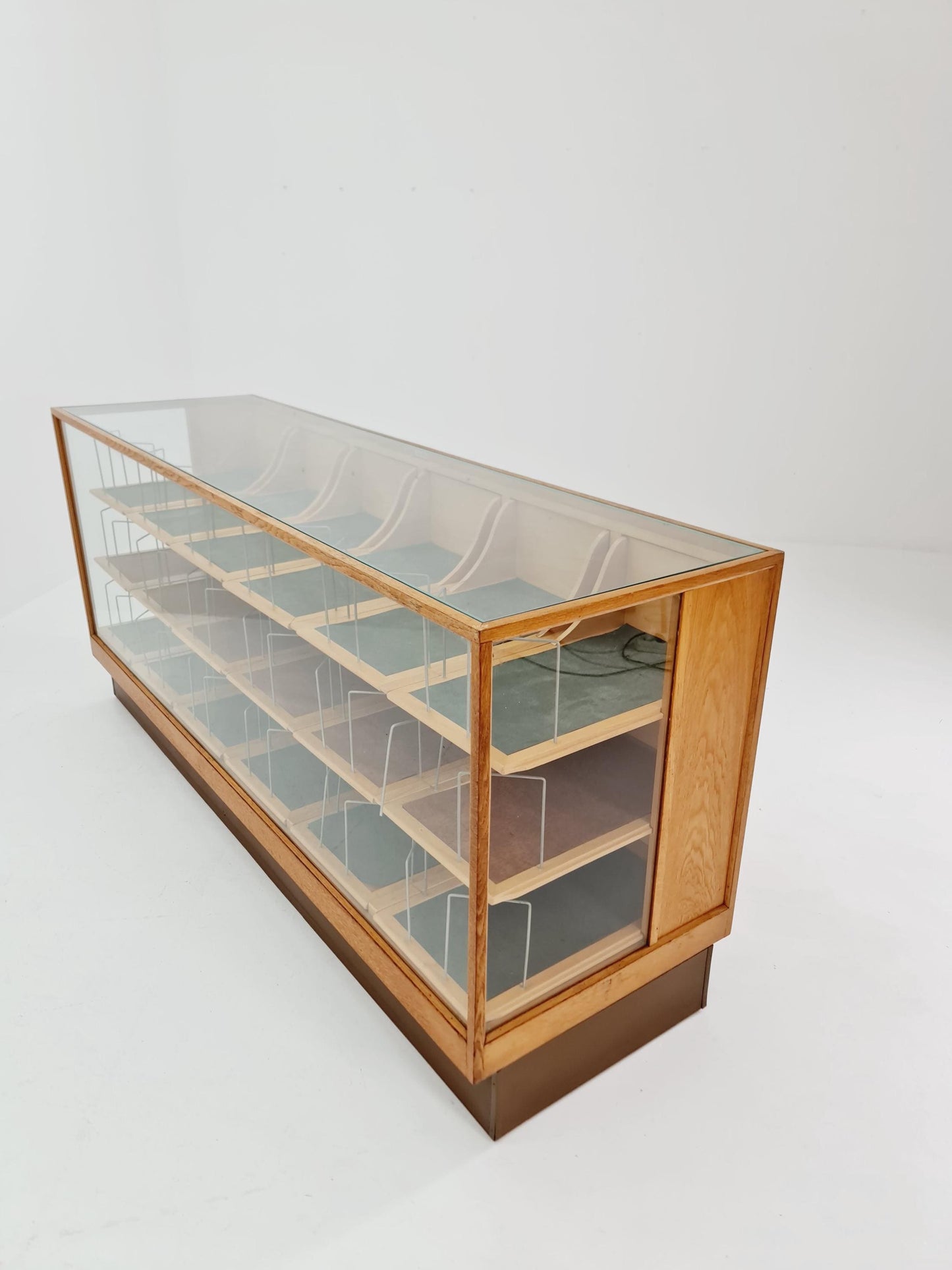 Rare Exquisite Mid-Century Shop Display by Peter Ruppel 1940s