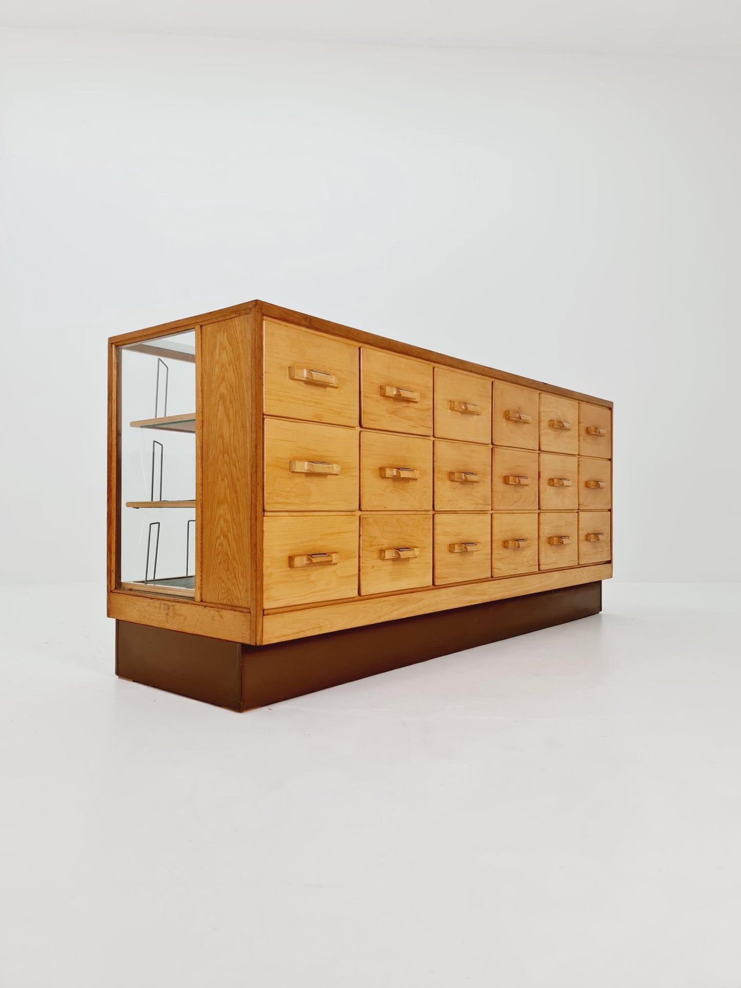 Rare Exquisite Mid-Century Shop Display by Peter Ruppel 1940s