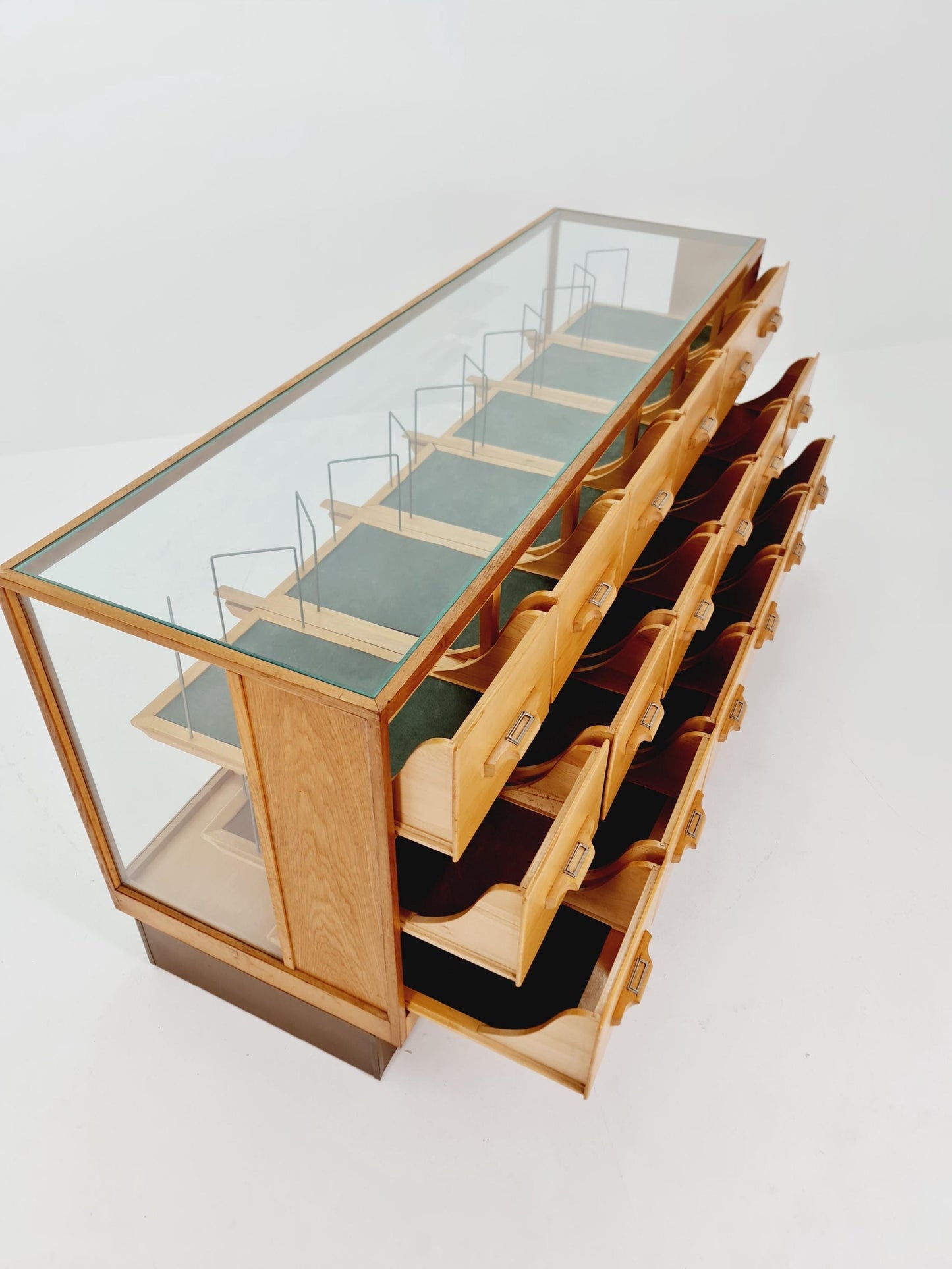Rare Exquisite Mid-Century Shop Display by Peter Ruppel 1940s