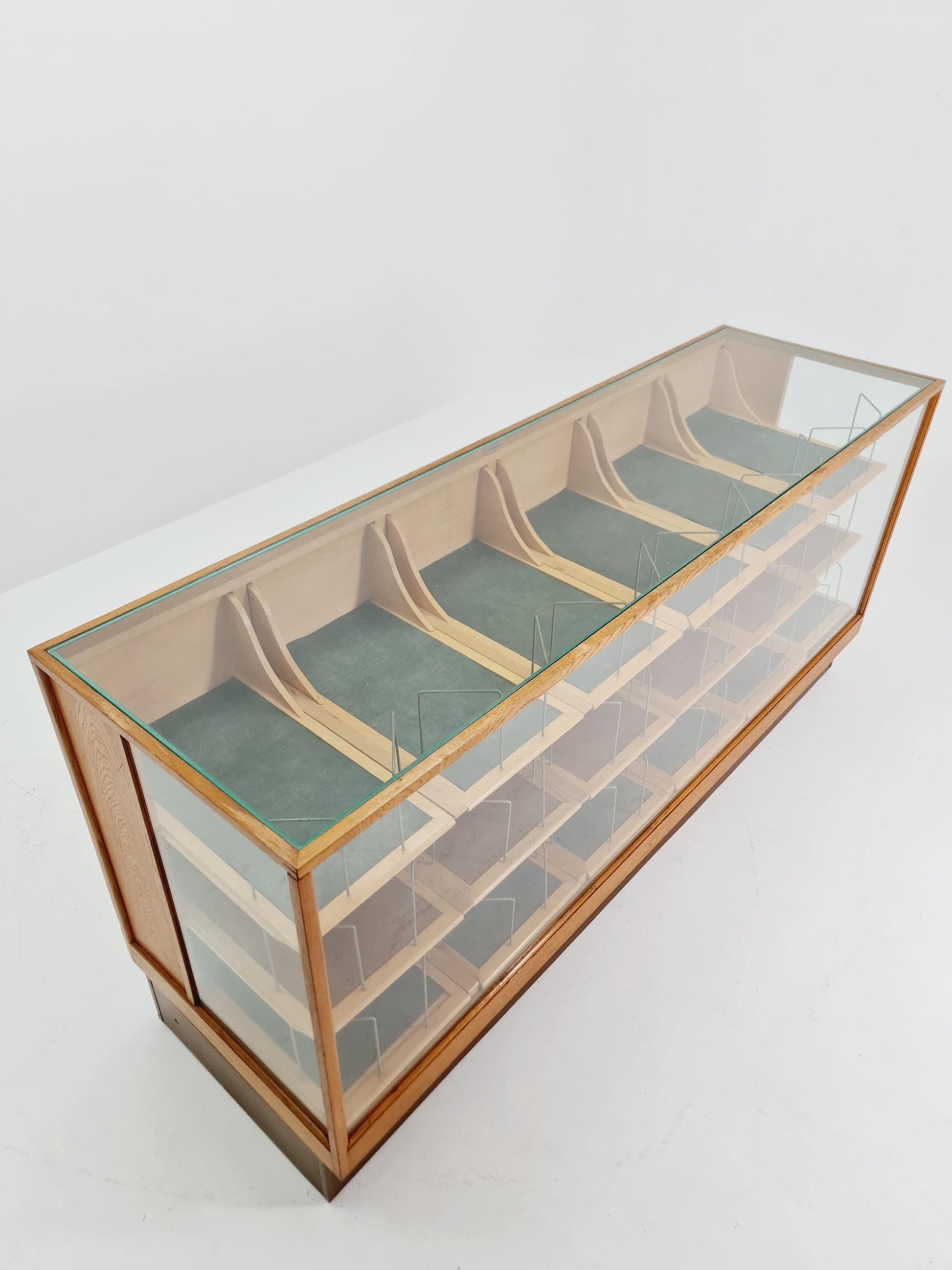 Rare Exquisite Mid-Century Shop Display by Peter Ruppel 1940s