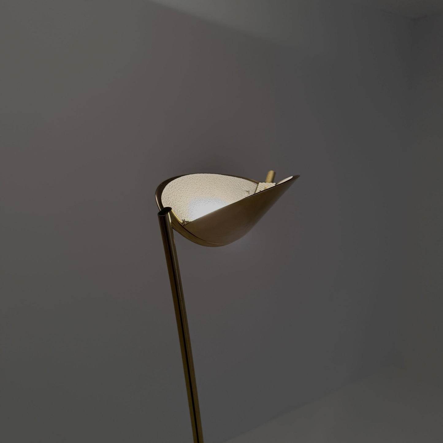 Mid Century Modern Floor Lamp by Leola, Italy 1980s