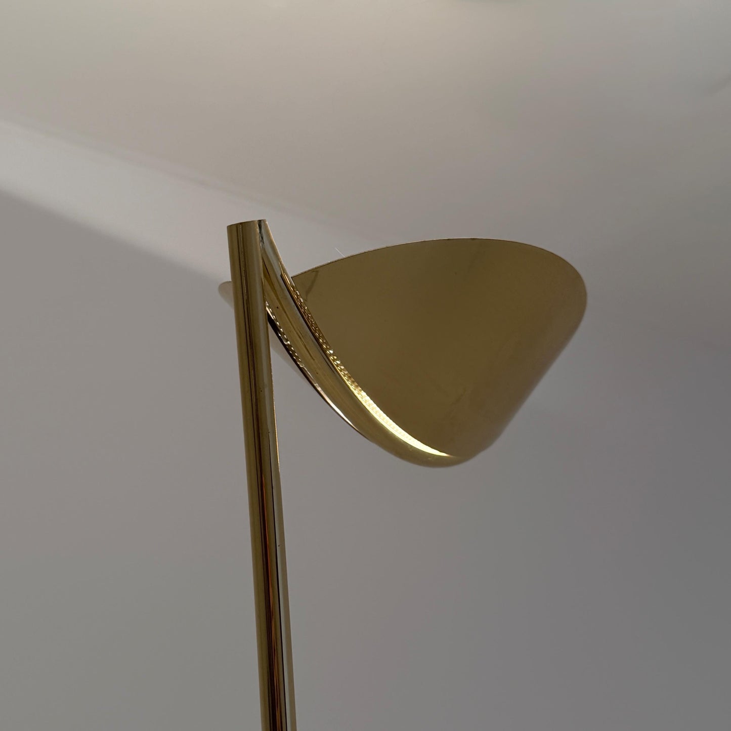 Mid Century Modern Floor Lamp by Leola, Italy 1980s