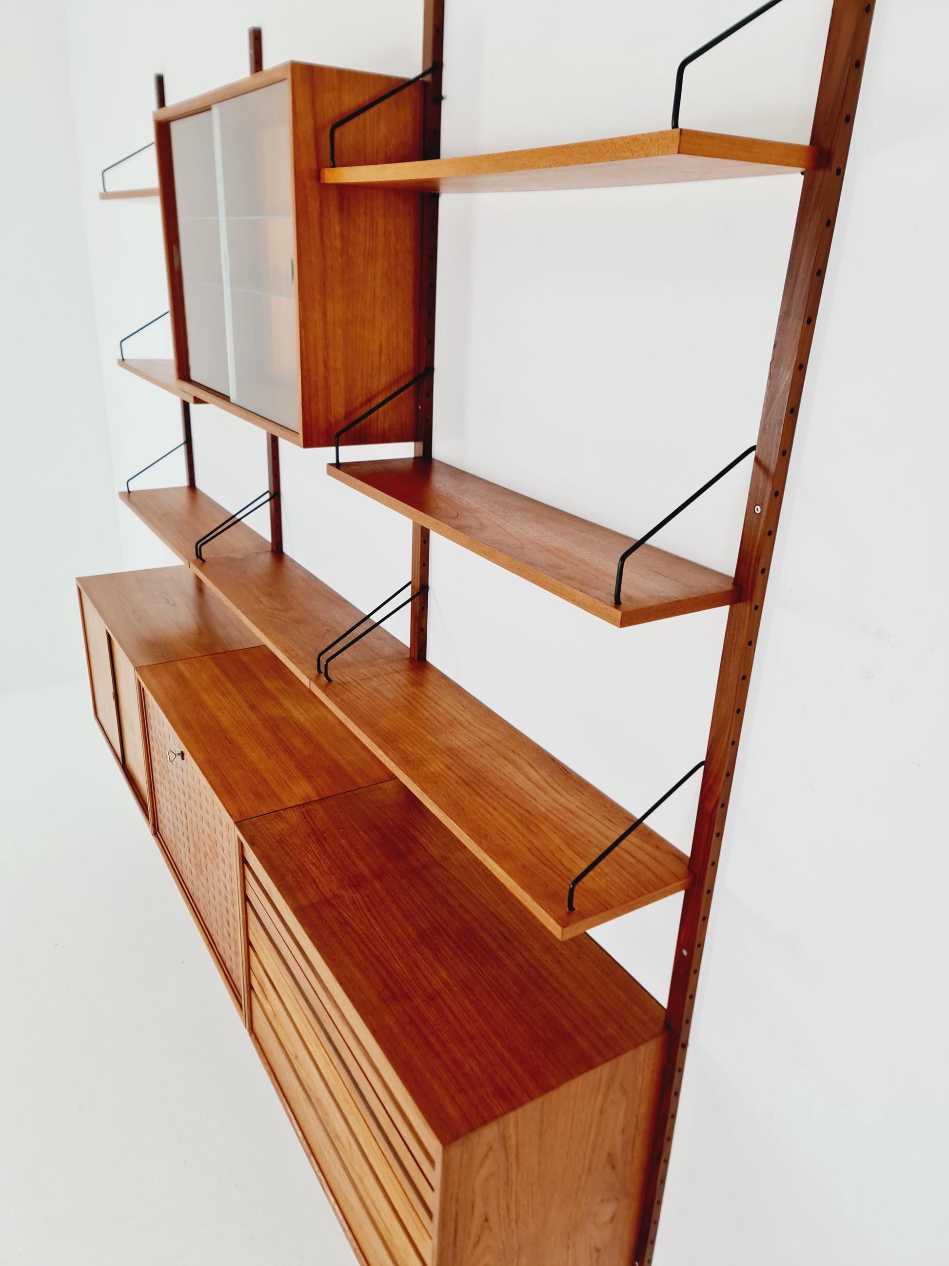 Big Mid century Danish Teak Wall Unit with 3 cabinets with show case by Poul Cadovius for Cado, Denmark, 1960s
