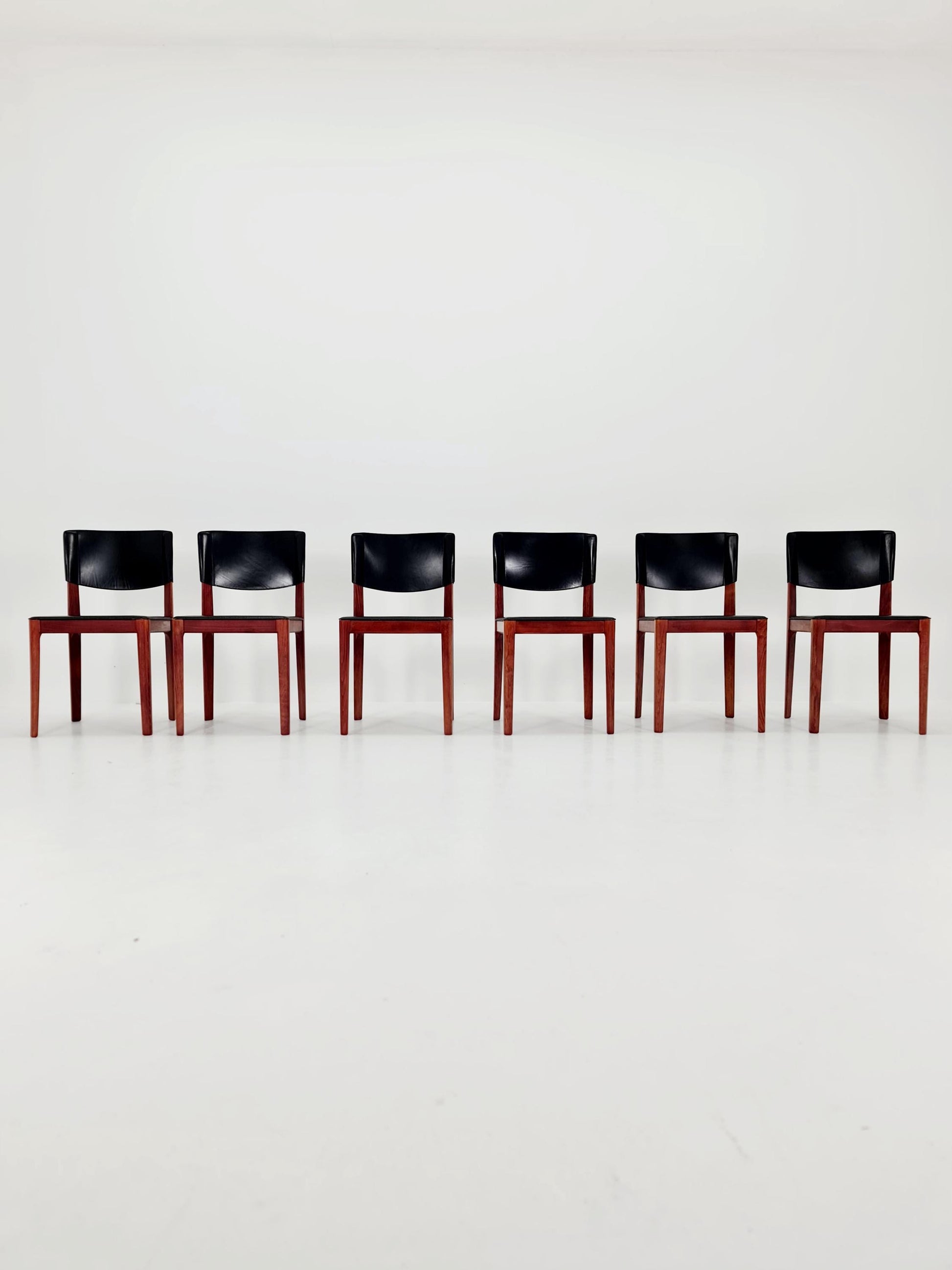 Midcentury Italien Dining Leather chairs by Matteo Grassi , set of 6